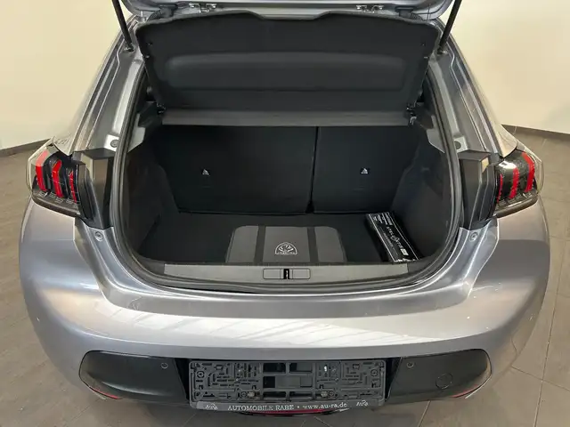 Peugeot 208 view 8