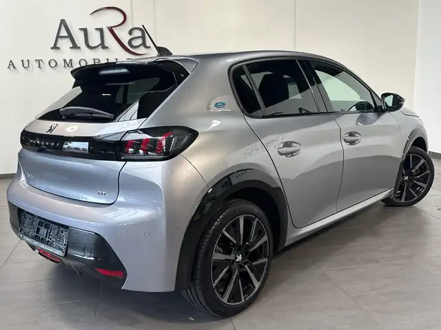 Peugeot 208 view 4