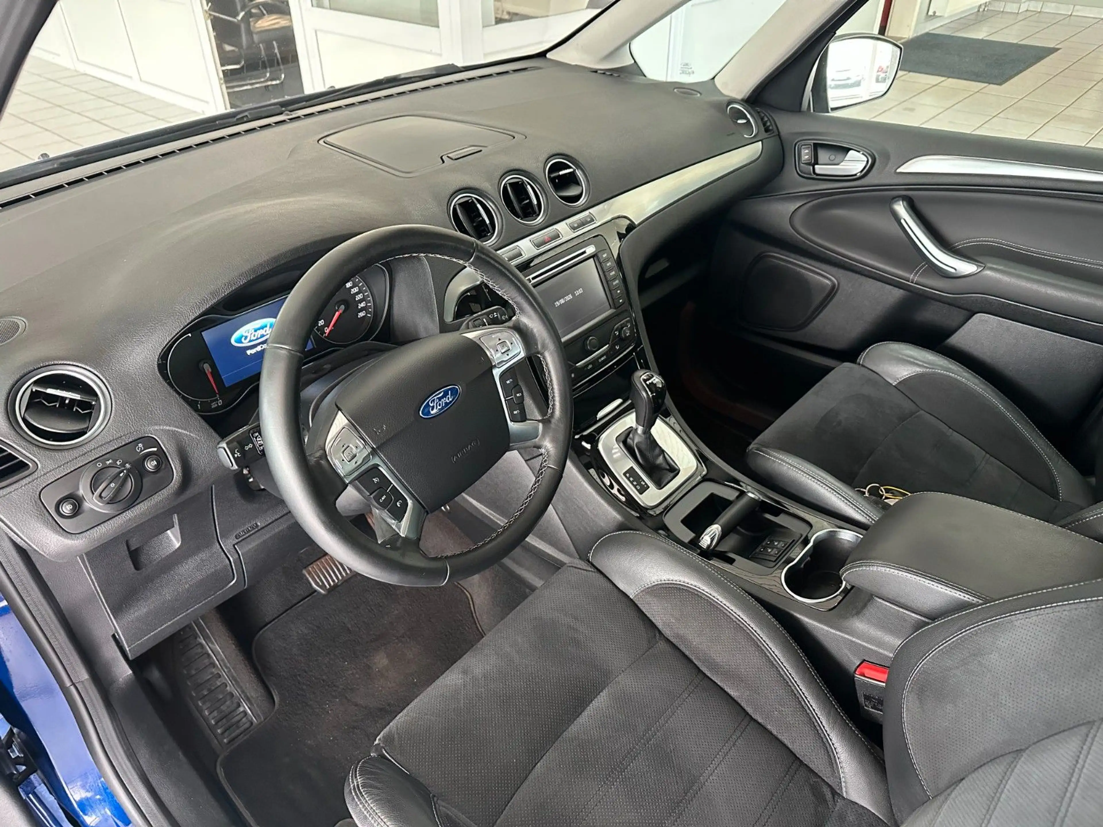 Ford Galaxy Titanium*7-Sitze*PDC*SHZ*Klima*Tempo*LKA* — photo 9