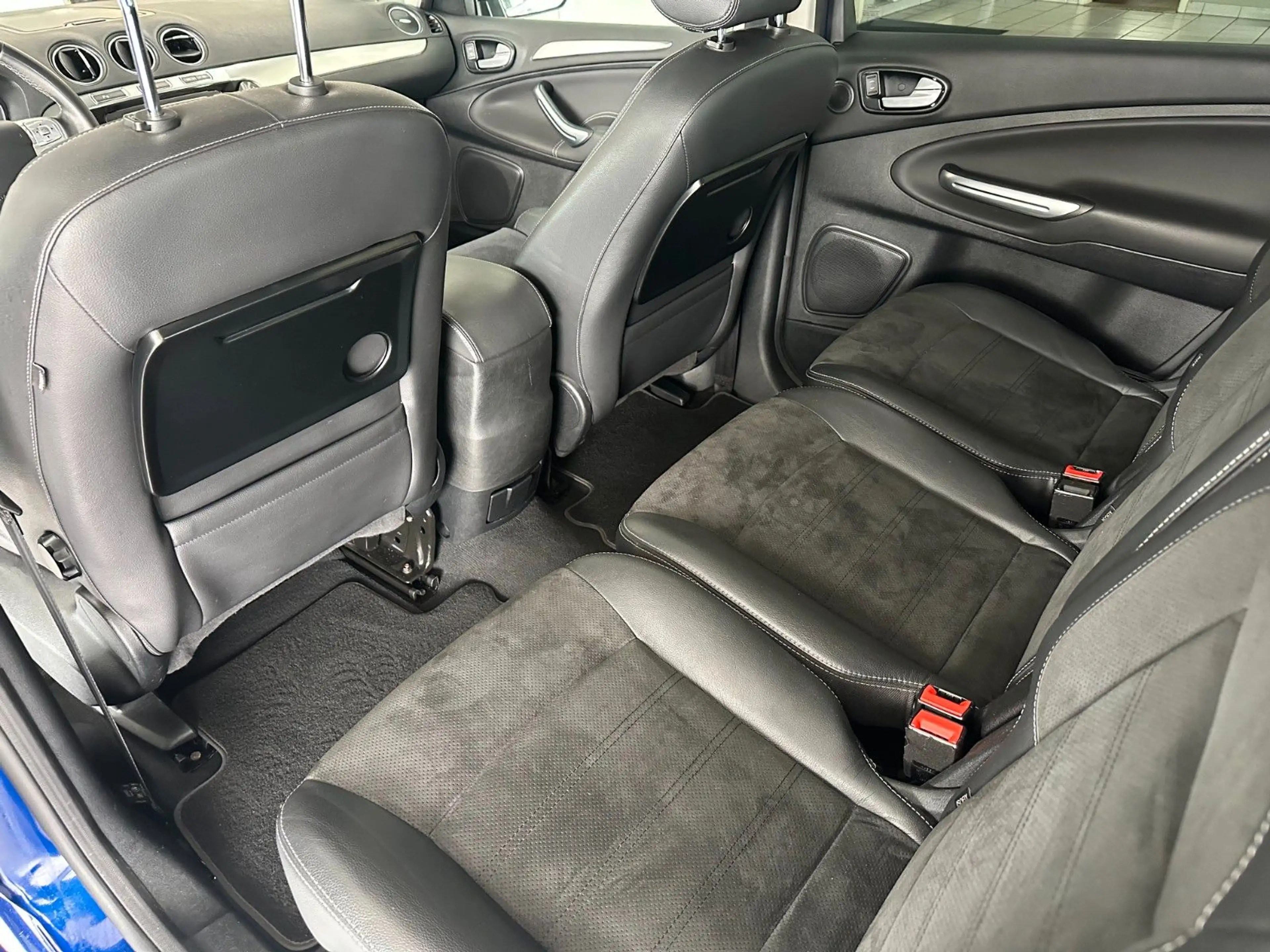 Ford Galaxy Titanium*7-Sitze*PDC*SHZ*Klima*Tempo*LKA* — photo 11