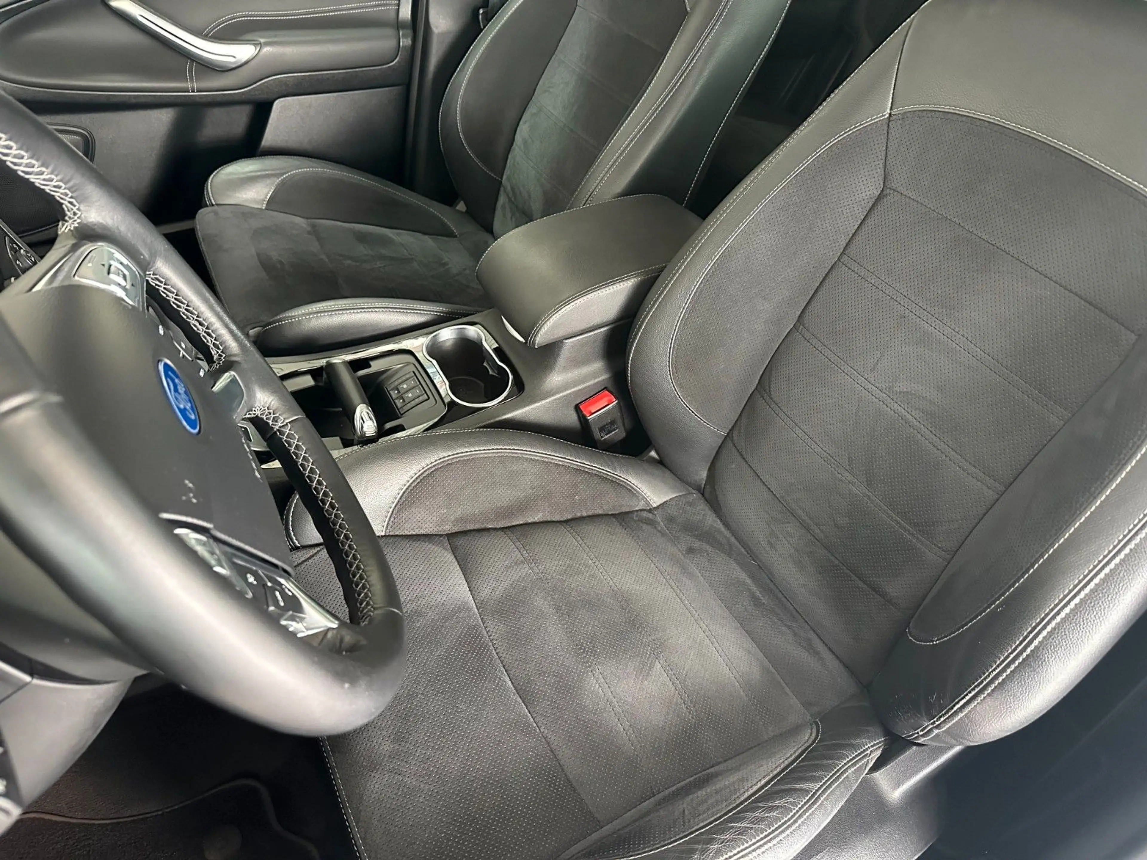 Ford Galaxy Titanium*7-Sitze*PDC*SHZ*Klima*Tempo*LKA* — photo 10