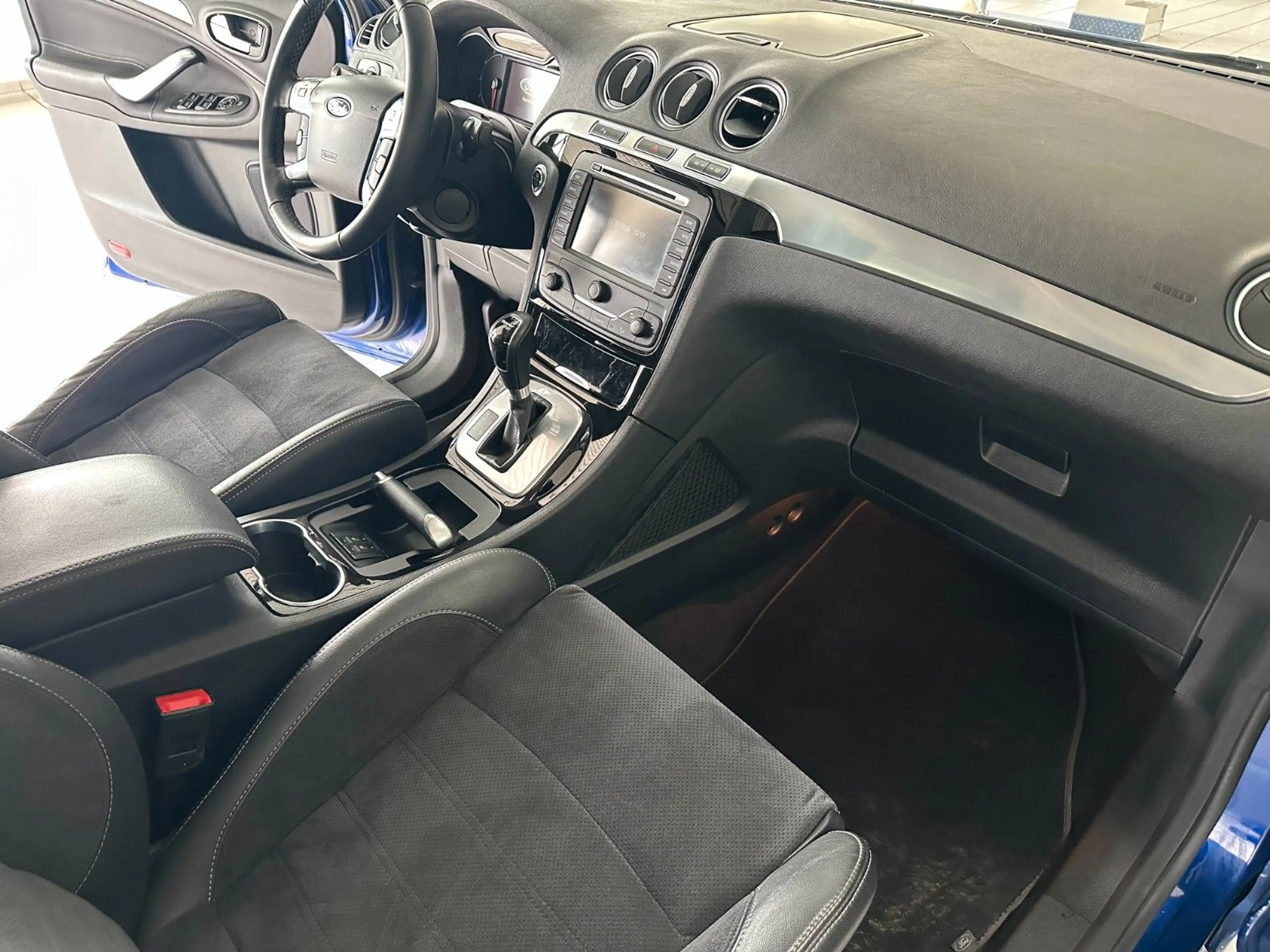 Ford Galaxy Titanium*7-Sitze*PDC*SHZ*Klima*Tempo*LKA* — photo 15