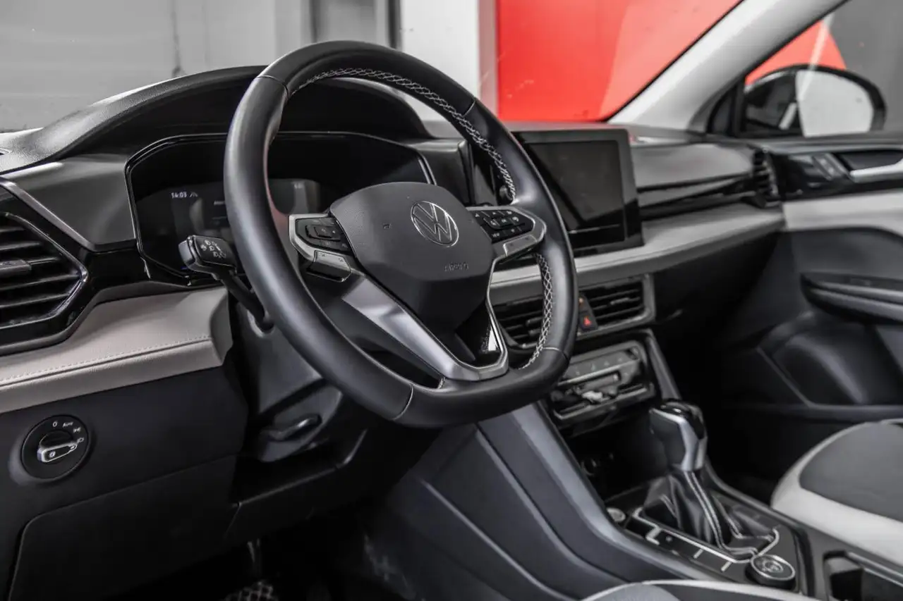 Volkswagen Taos снимка Volkswagen Taos