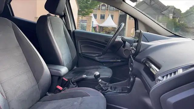 Ford Ecosport view 25