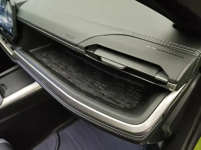 Jeep Compass view 22