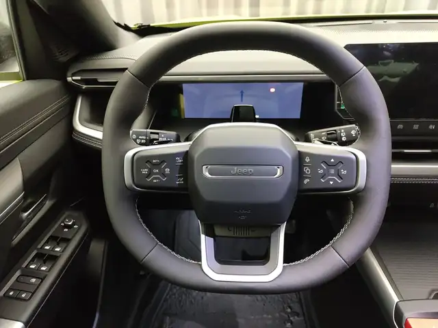 Jeep Compass view 13