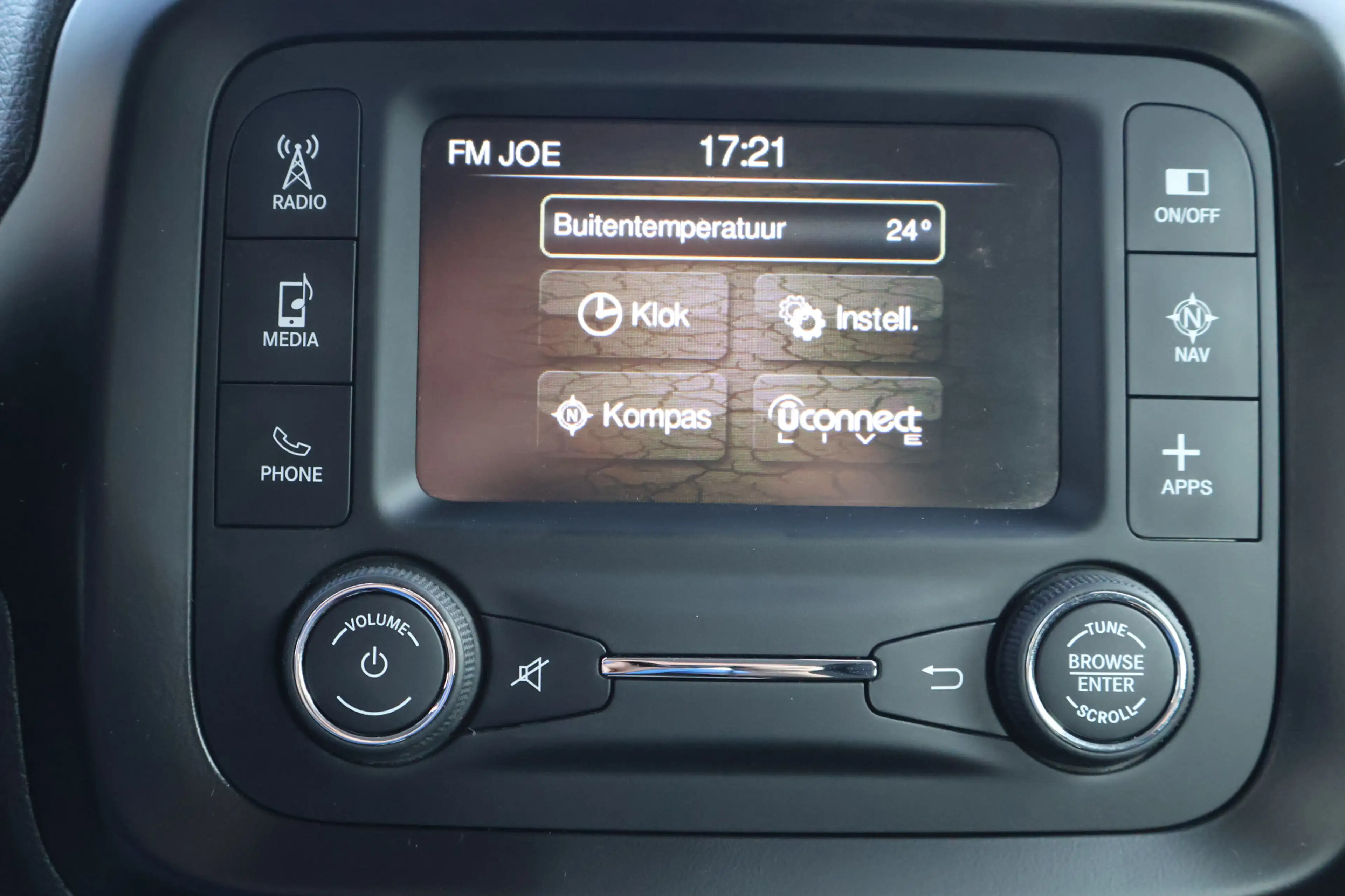 Jeep Renegade 1.4 MultiAir Longitude NL-auto / AUTOMAAT — photo 4