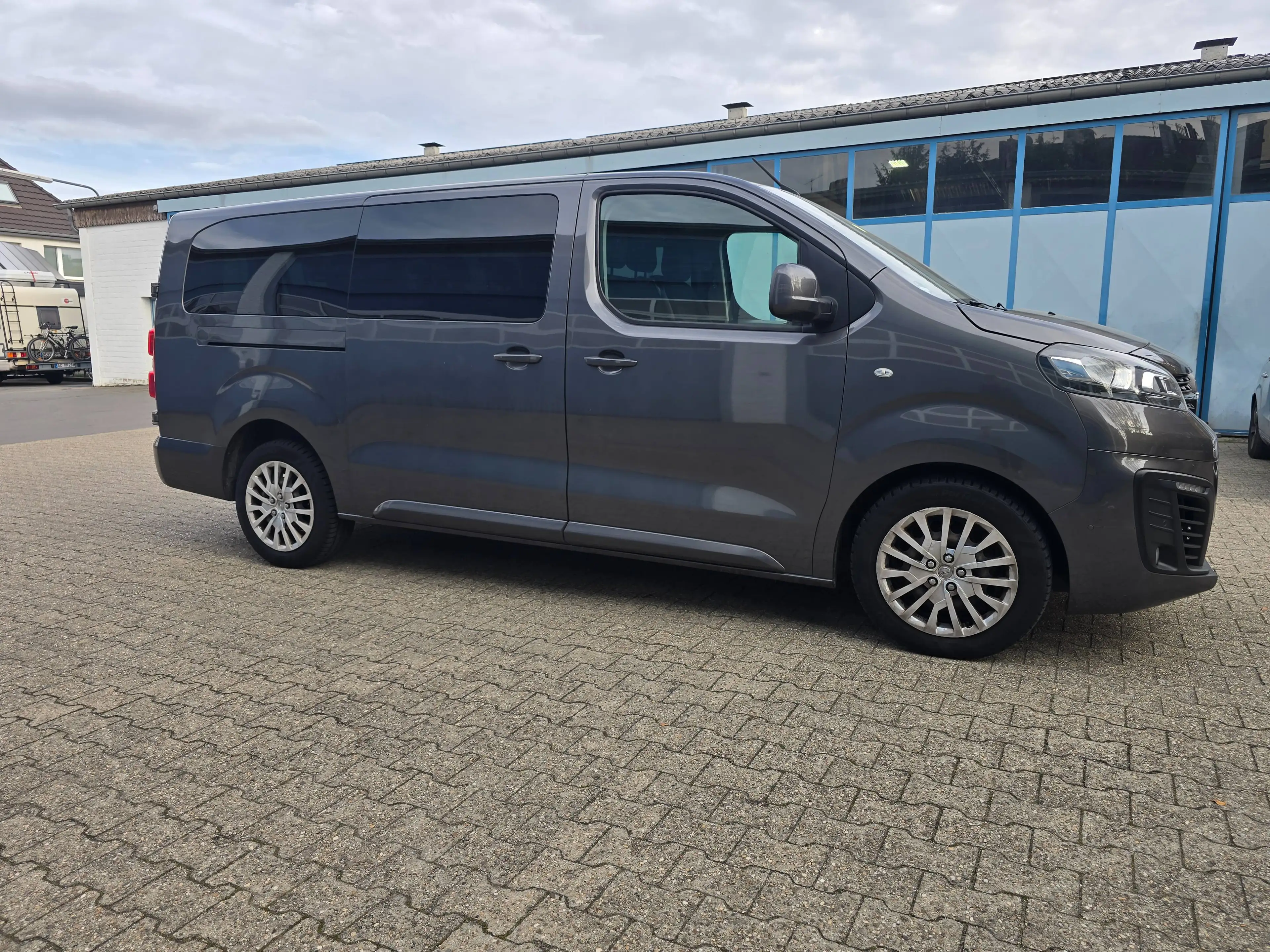 Opel Zafira Life Selection L (L3) — photo 15