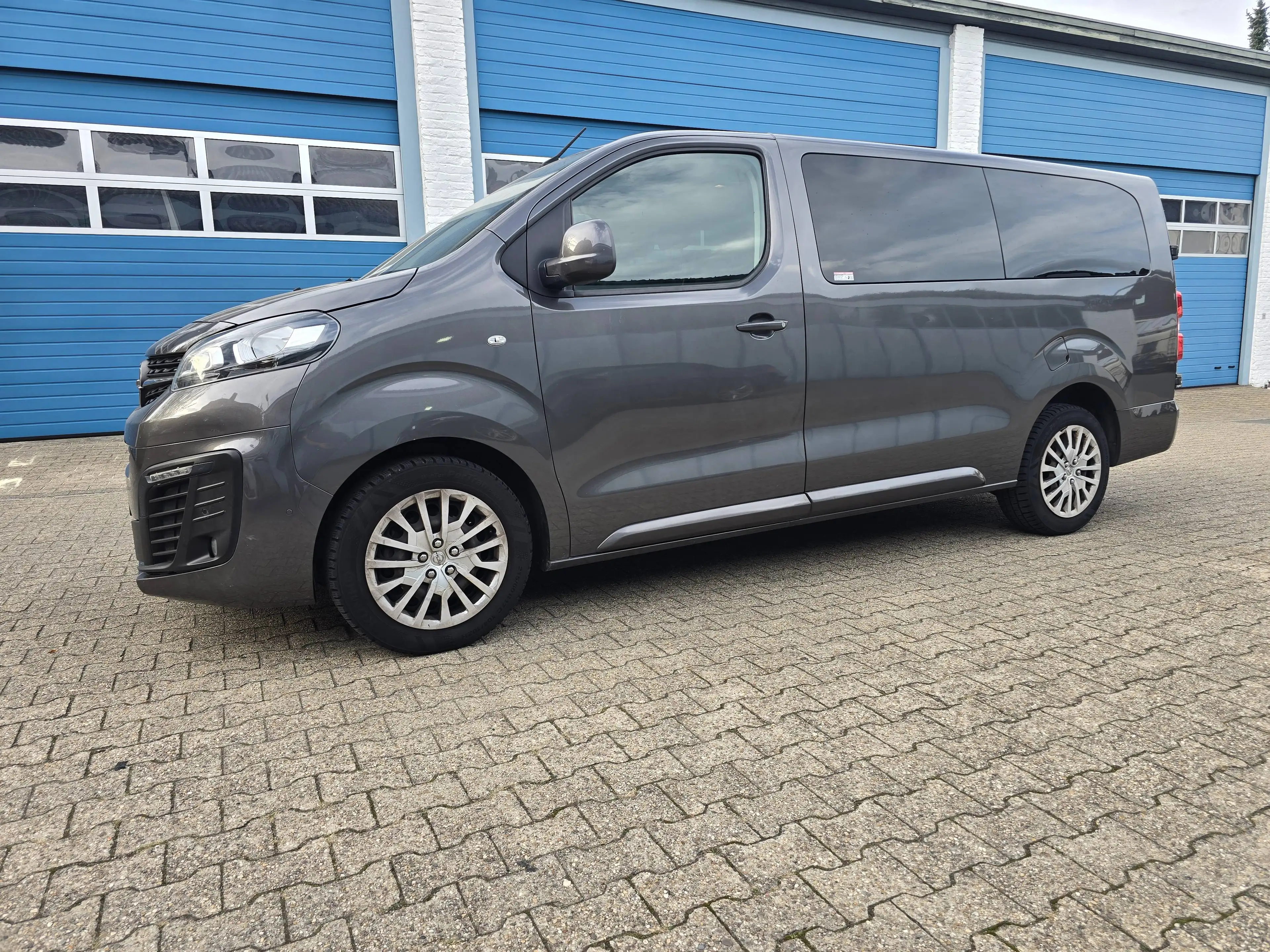 Opel Zafira Life Selection L (L3) — photo 3