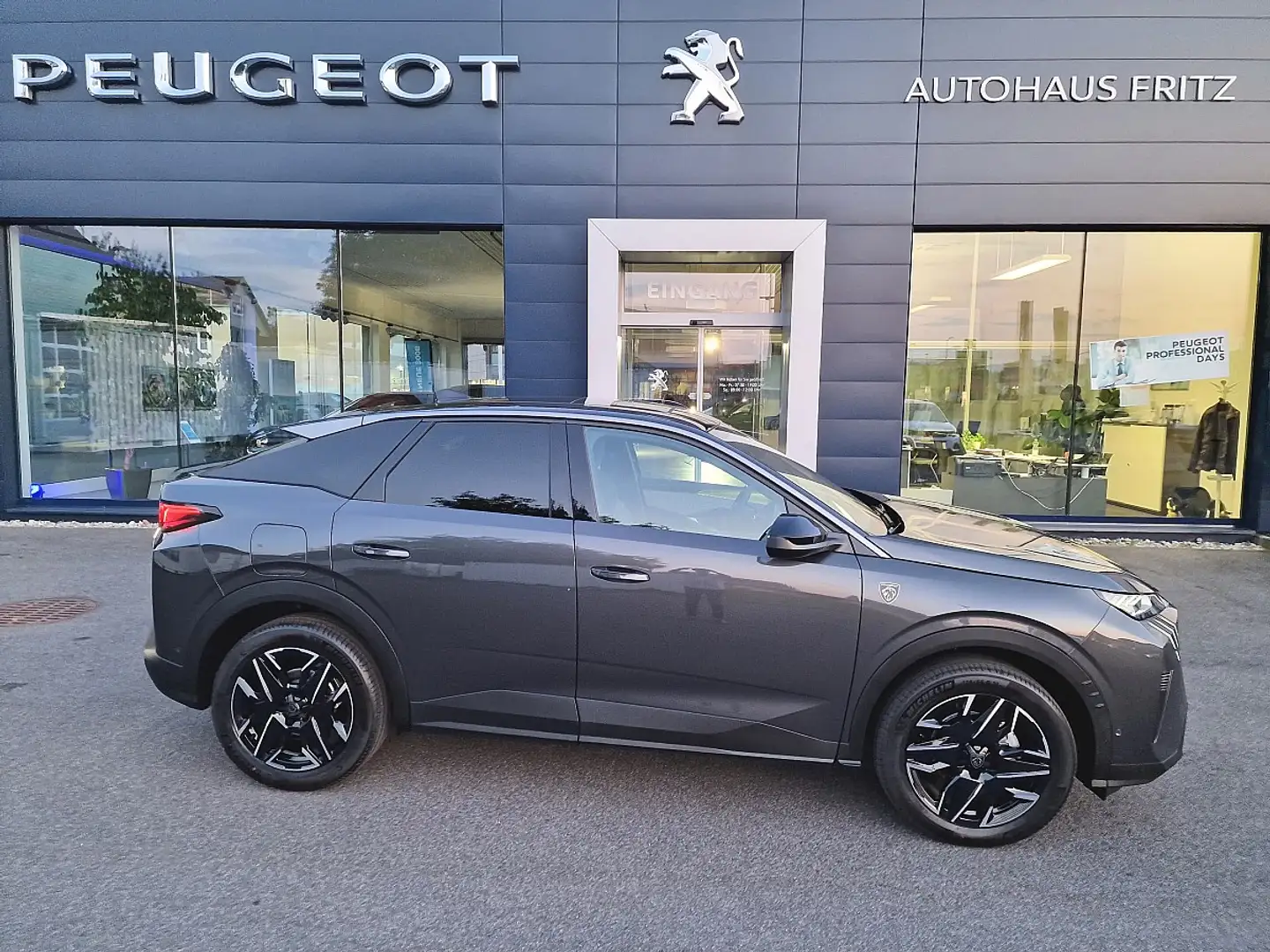 Peugeot 3008 Hybrid 145 E-DCS6 GT Aut. "sofort verfügbar" Grau - 2