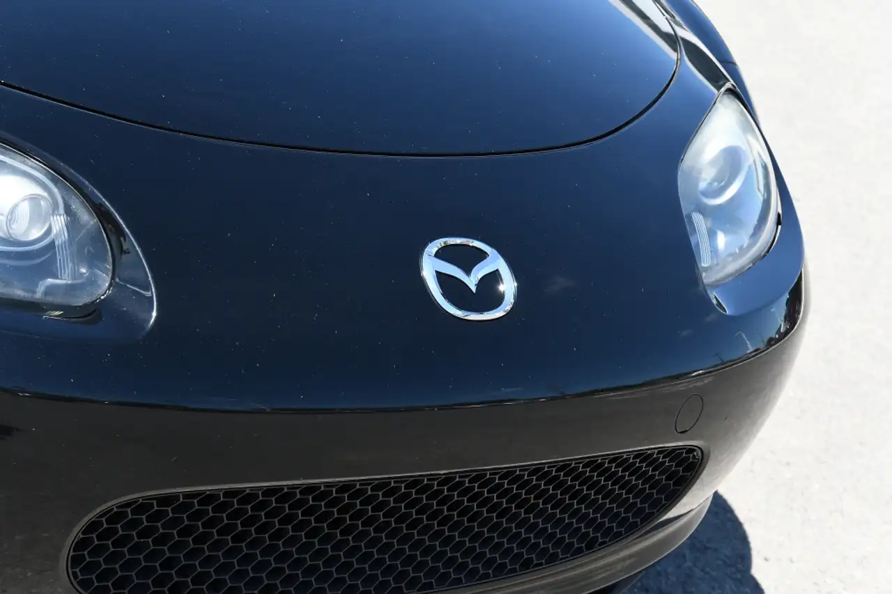 Mazda MX-5 Miata снимка Mazda MX-5 Miata