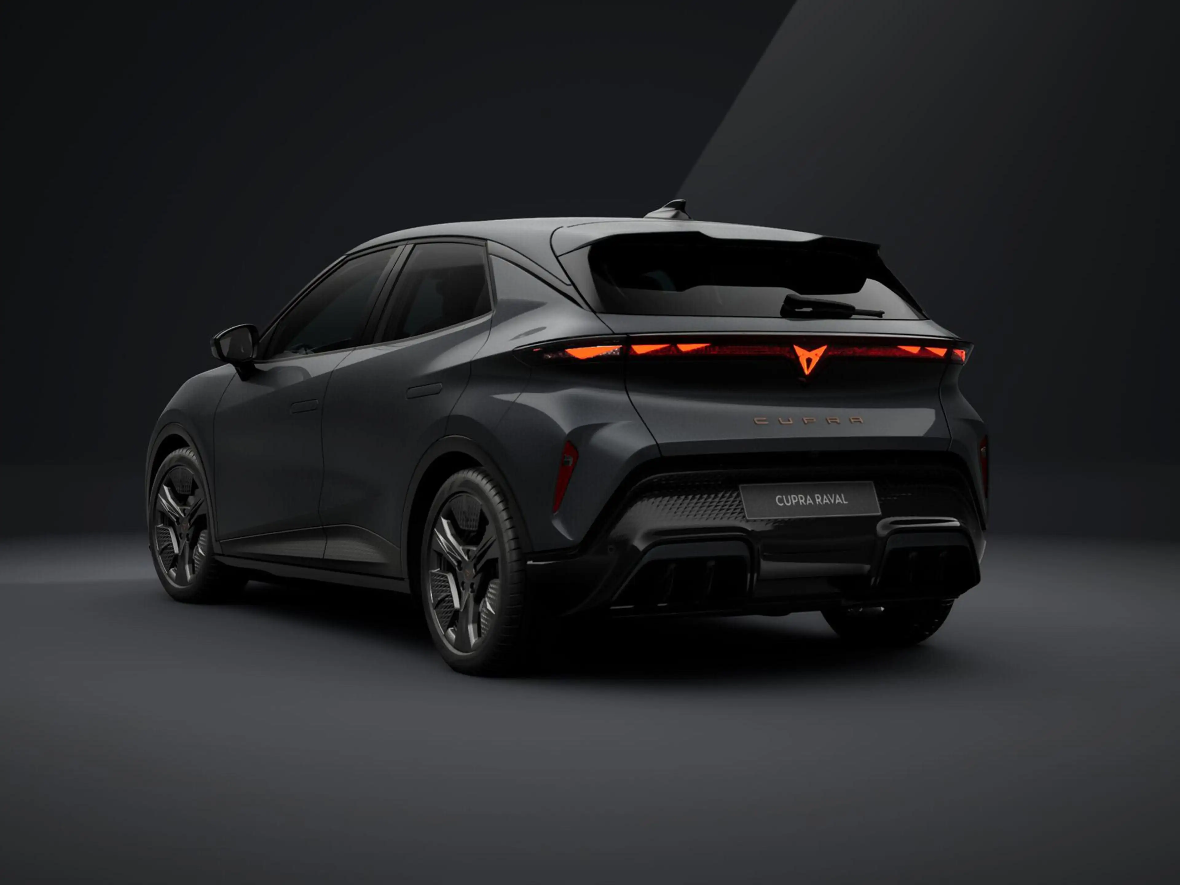CUPRA Raval Business 99 kW / 135 PK | 18" | Keyless | Camera | — photo 2