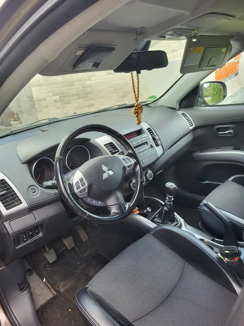Mitsubishi Outlander 2.2 DI-D ClearTec 2WD Invite - 2