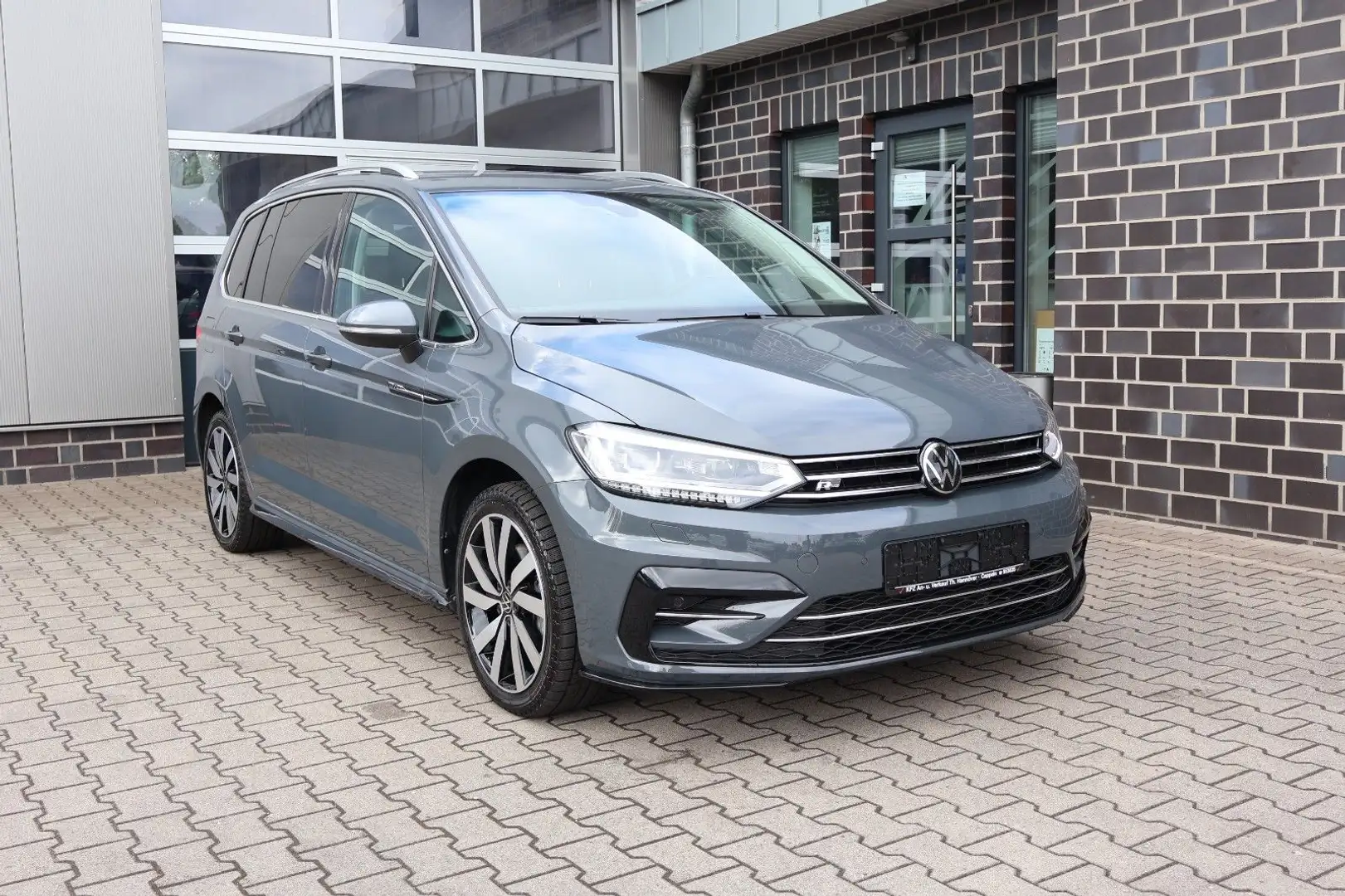 Volkswagen Touran Highline DSG/7-Sitzer/AHK/LED/Kamera Gris - 1