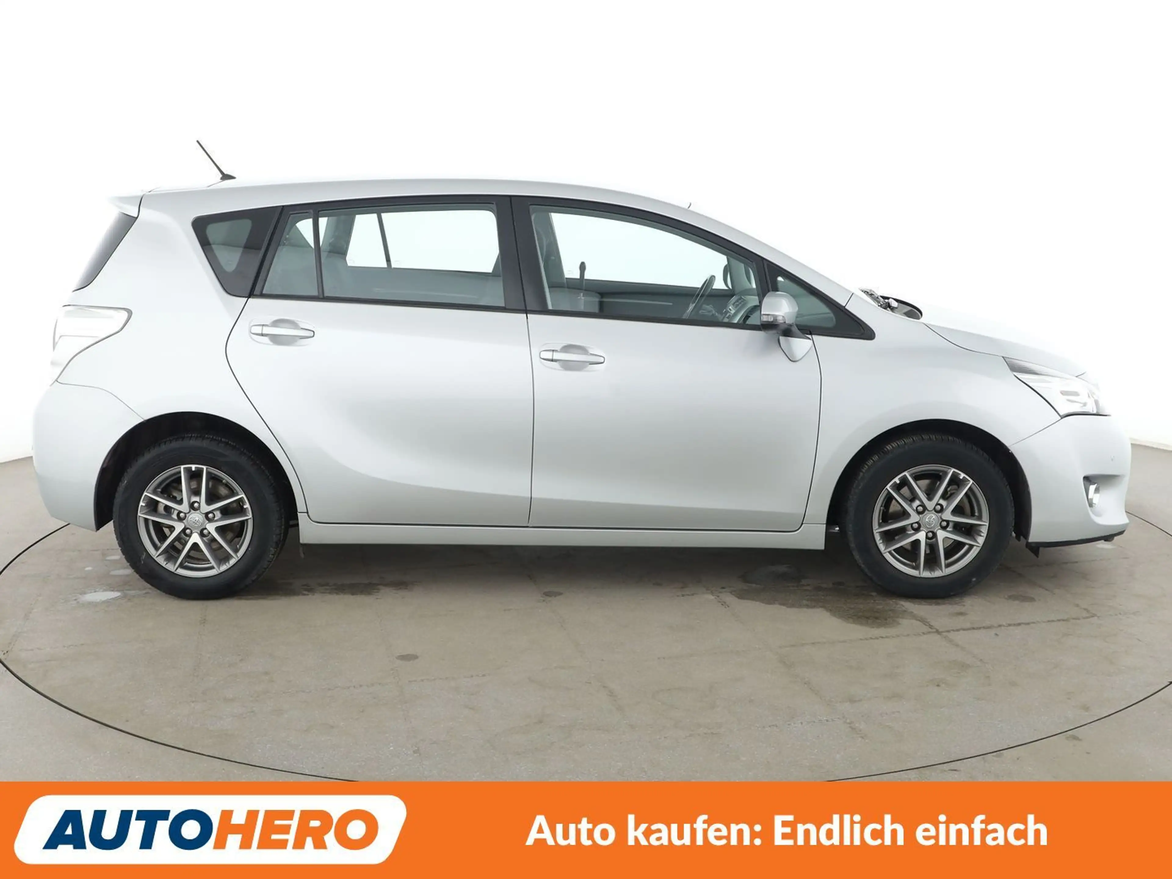 Toyota Verso 1.6 D-4D Comfort*TEMPO*CAM*PDC*SHZ*ALU*KLIMA* — photo 7