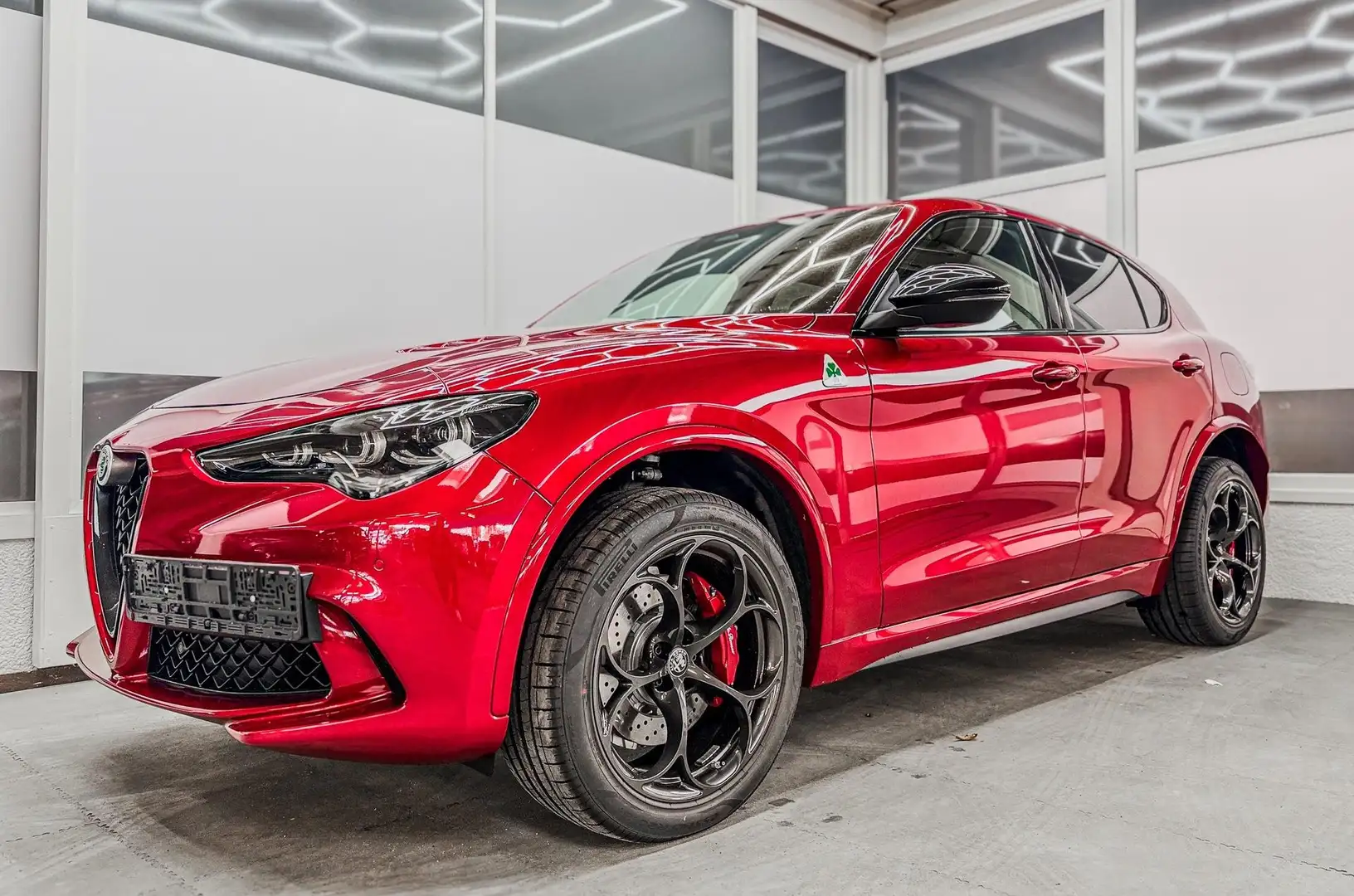 Alfa Romeo Stelvio QUADRIFOGLIO VERDE AKRAPOVIC Technologie-Paket ... Rot - 1