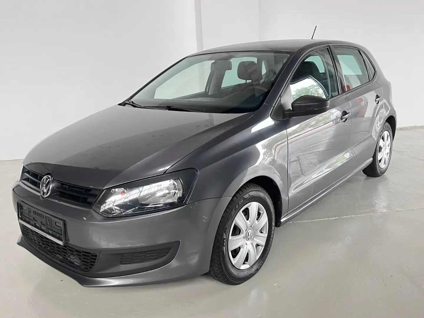 Volkswagen Polo V Trendline 1.2 Grau - 1