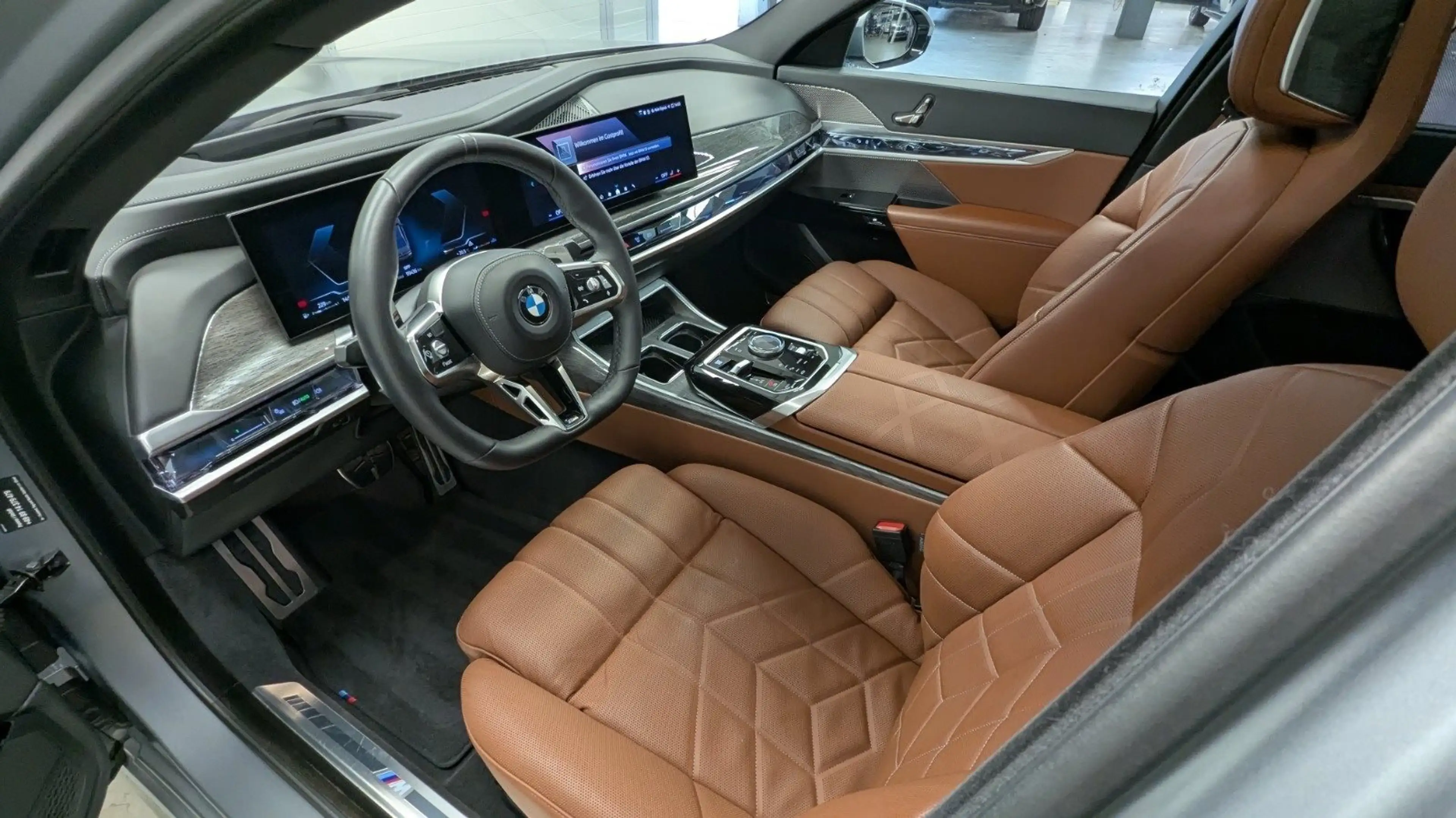 BMW 740 d xDrive M Sport Pro DA Prof PA Prof TV 22'' — photo 15
