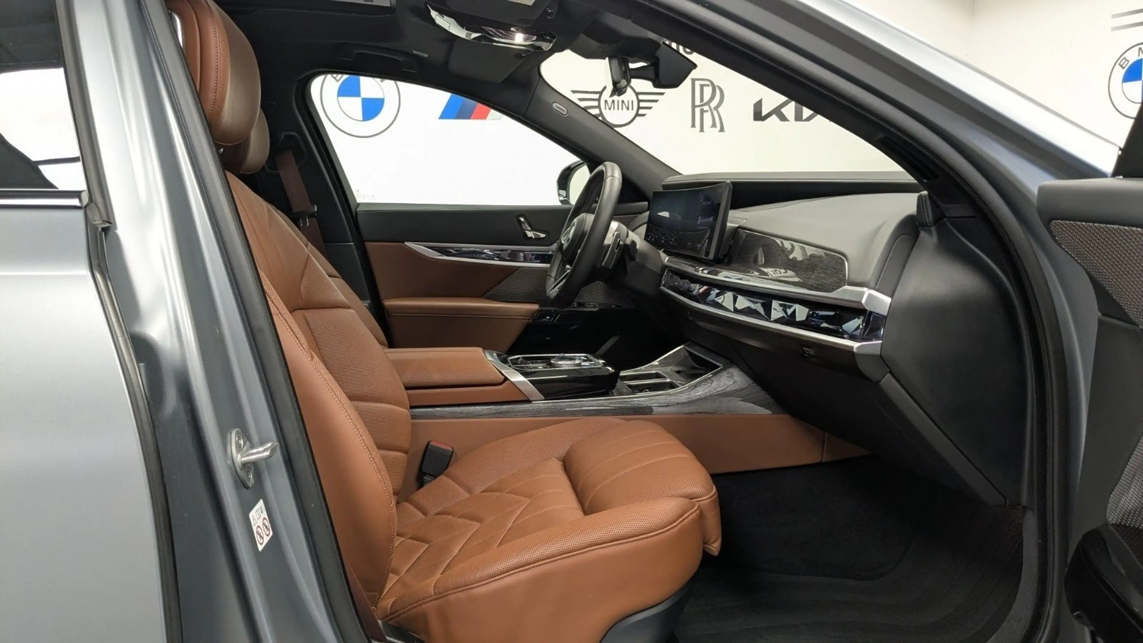 BMW 740 d xDrive M Sport Pro DA Prof PA Prof TV 22'' — photo 8
