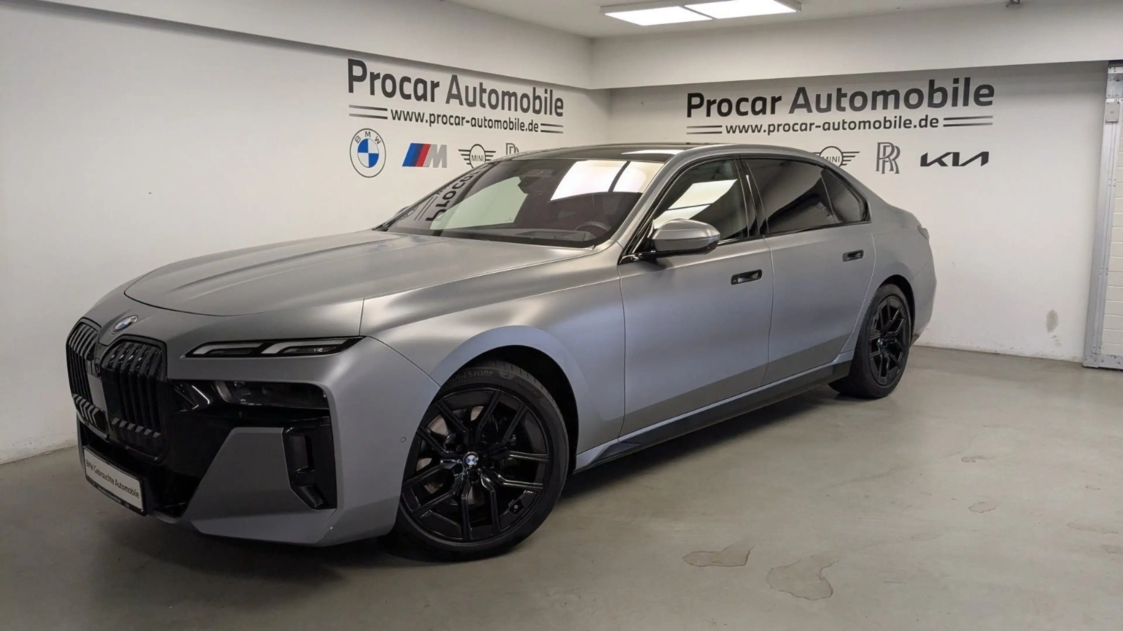 BMW 740 d xDrive M Sport Pro DA Prof PA Prof TV 22'' — photo 2