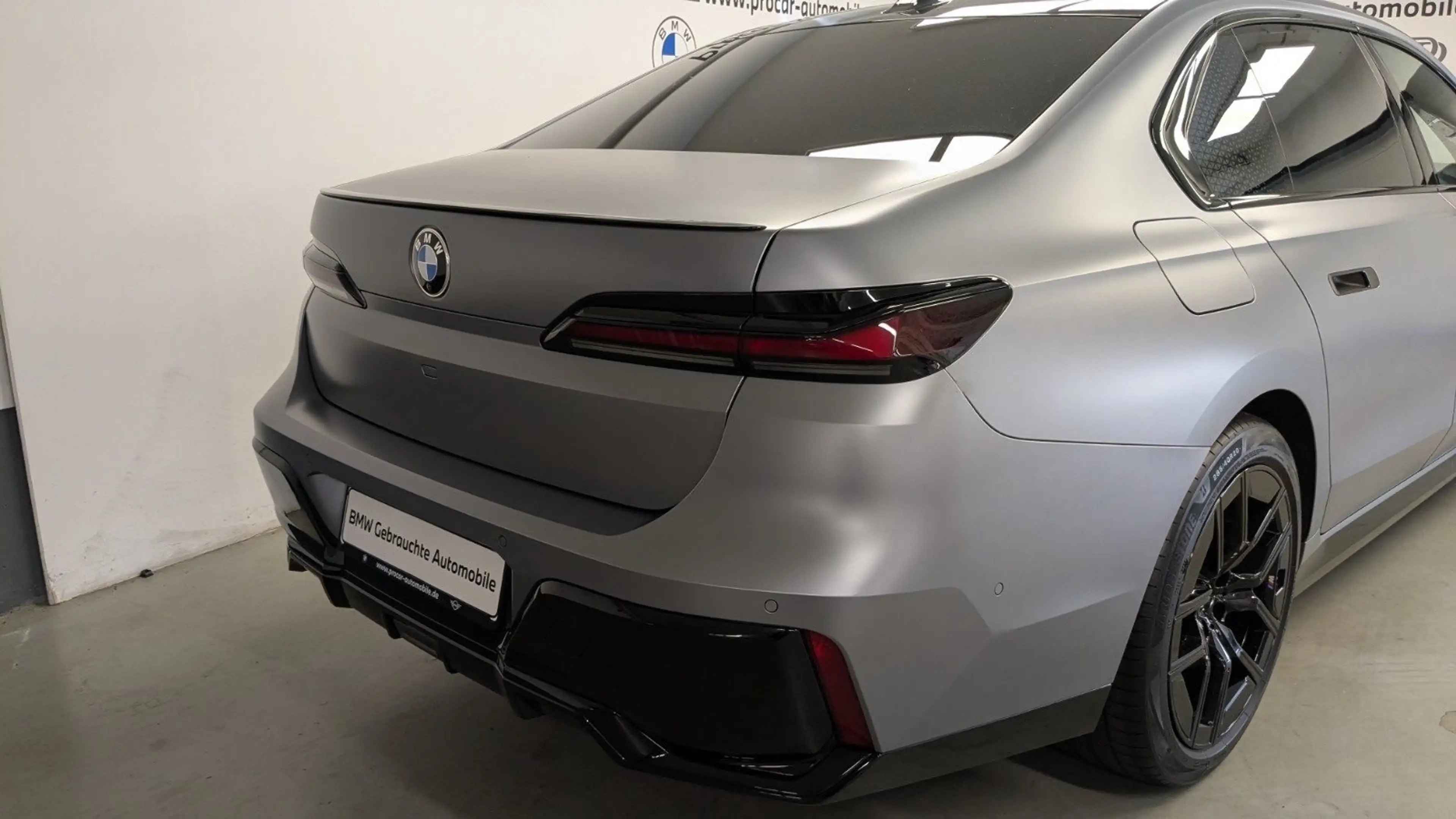 BMW 740 d xDrive M Sport Pro DA Prof PA Prof TV 22'' — photo 5