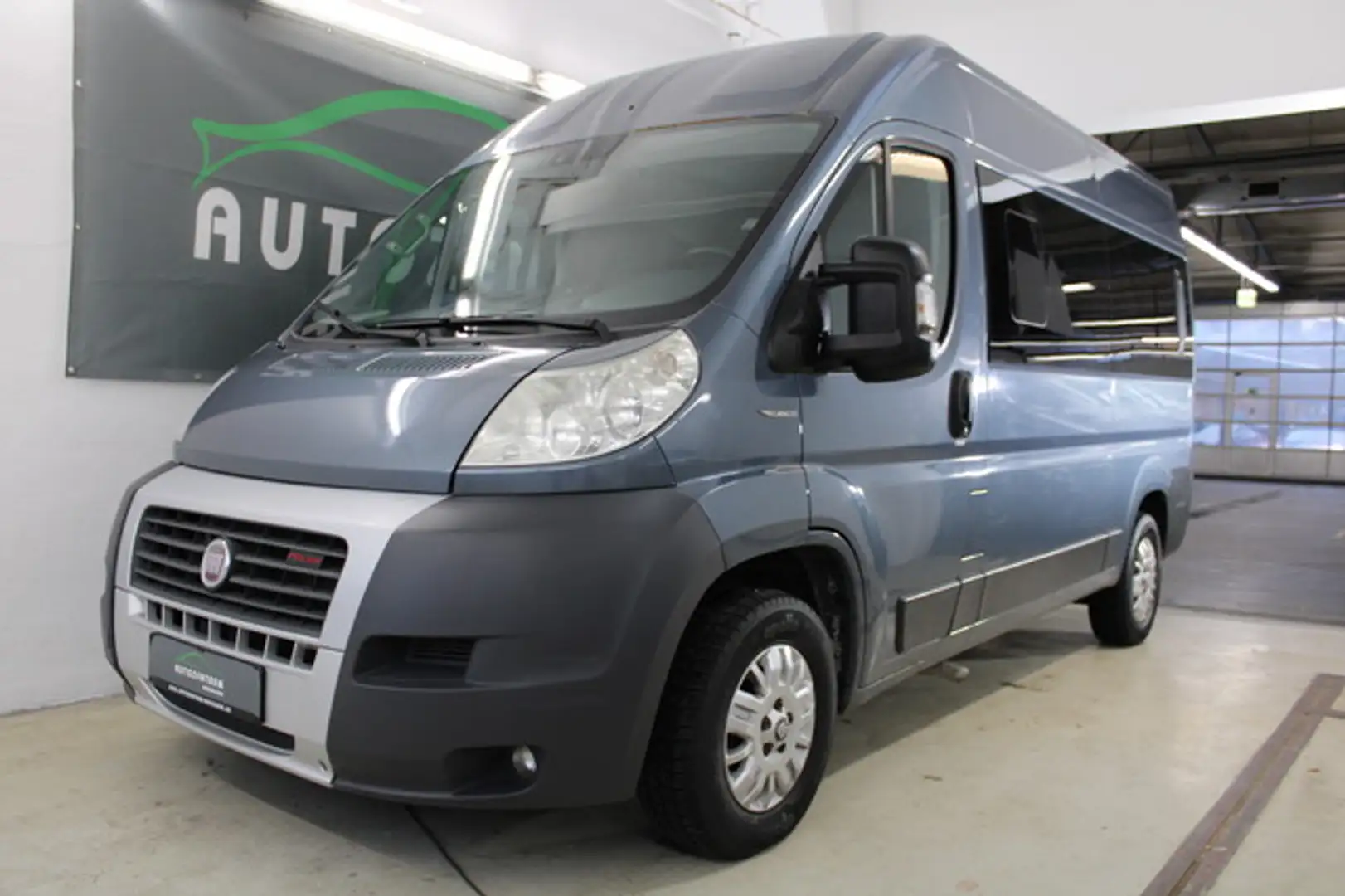 Fiat Ducato Luxusbus Panorama 33 160 Power Aut./AHK Grau - 1