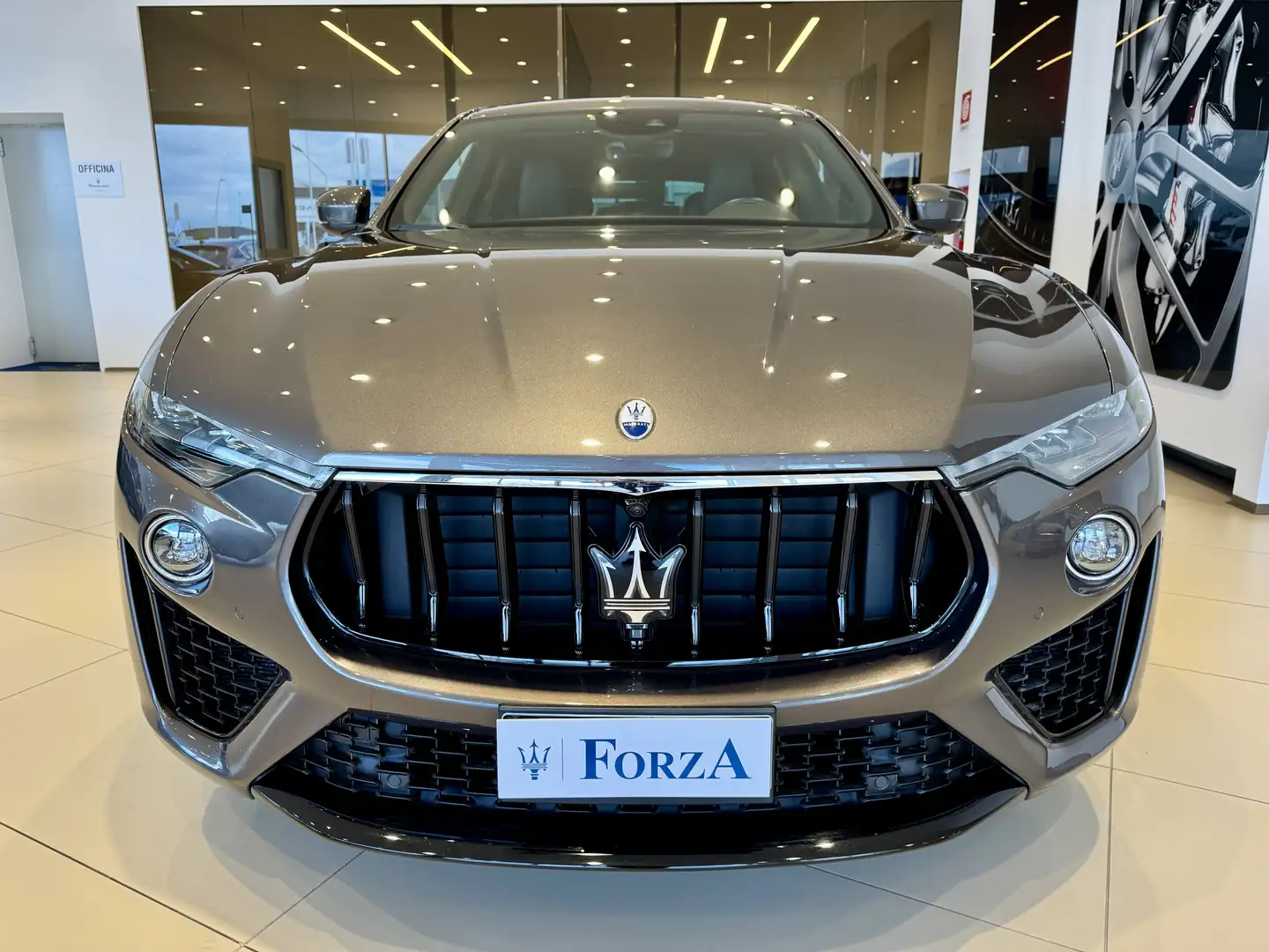 Maserati Levante 2.0 mhev GT 330cv , Tetto , ADAS Plus , Sport pack Gris - 2