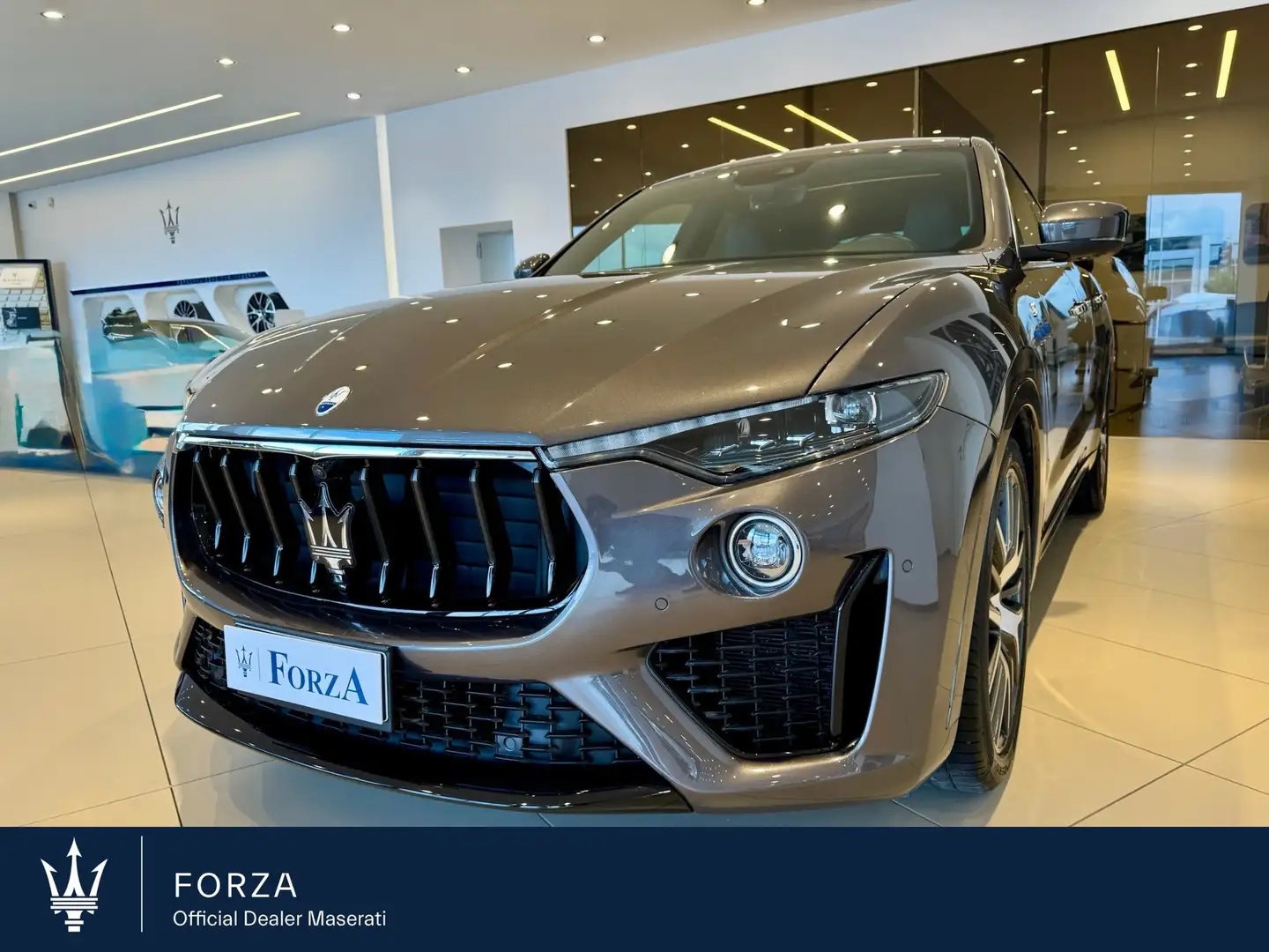 Maserati Levante 2.0 mhev GT 330cv , Tetto , ADAS Plus , Sport pack Gris - 1