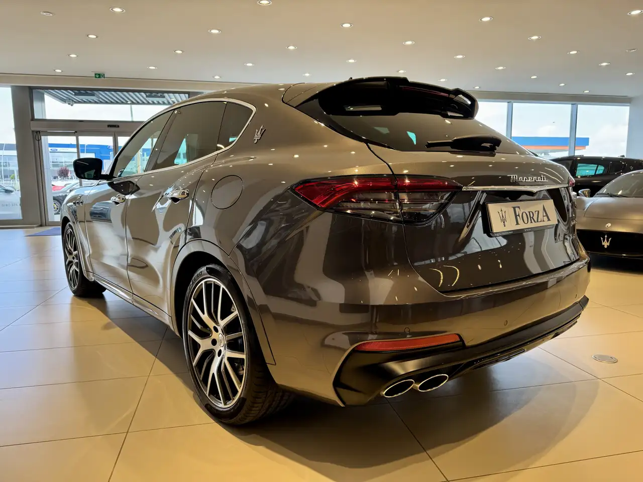 Maserati Levante 2021 — фото 6