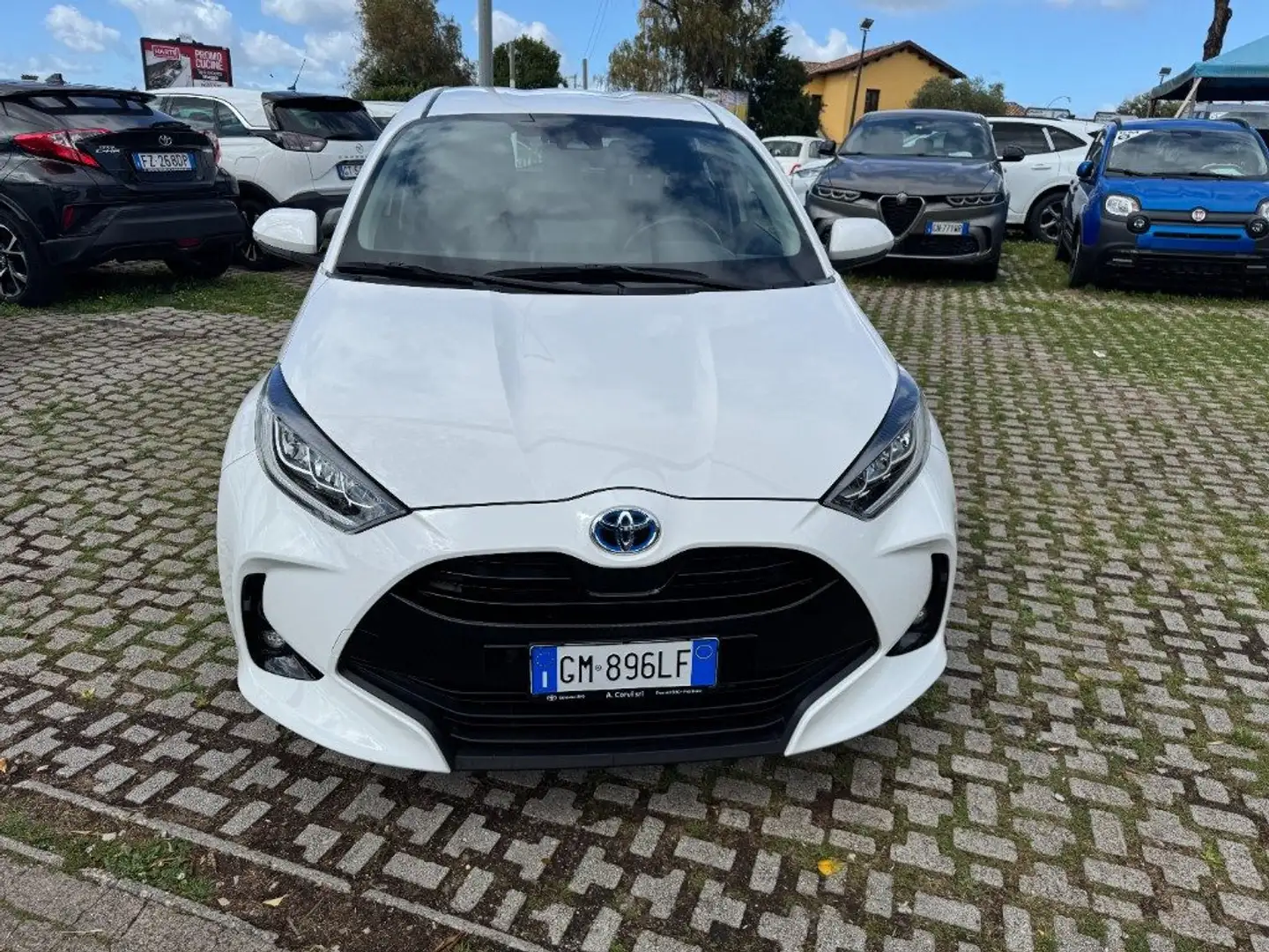 Toyota Yaris 1.5 Hybrid 5 porte Trend KEYLESS KM CERTIFICATI Blanc - 2