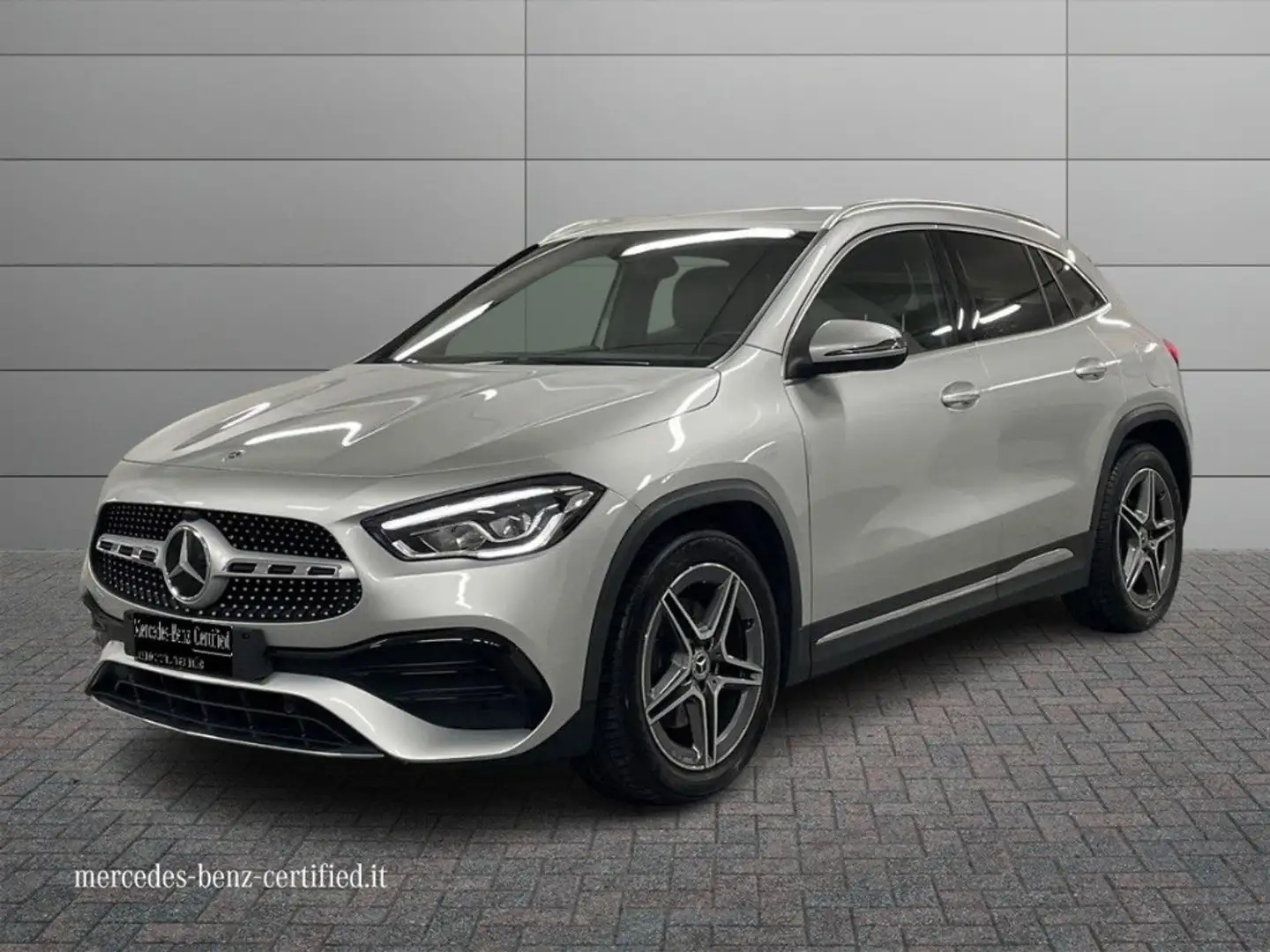 Mercedes-Benz GLA 200 - GLA 200 d Premium auto Grigio - 1