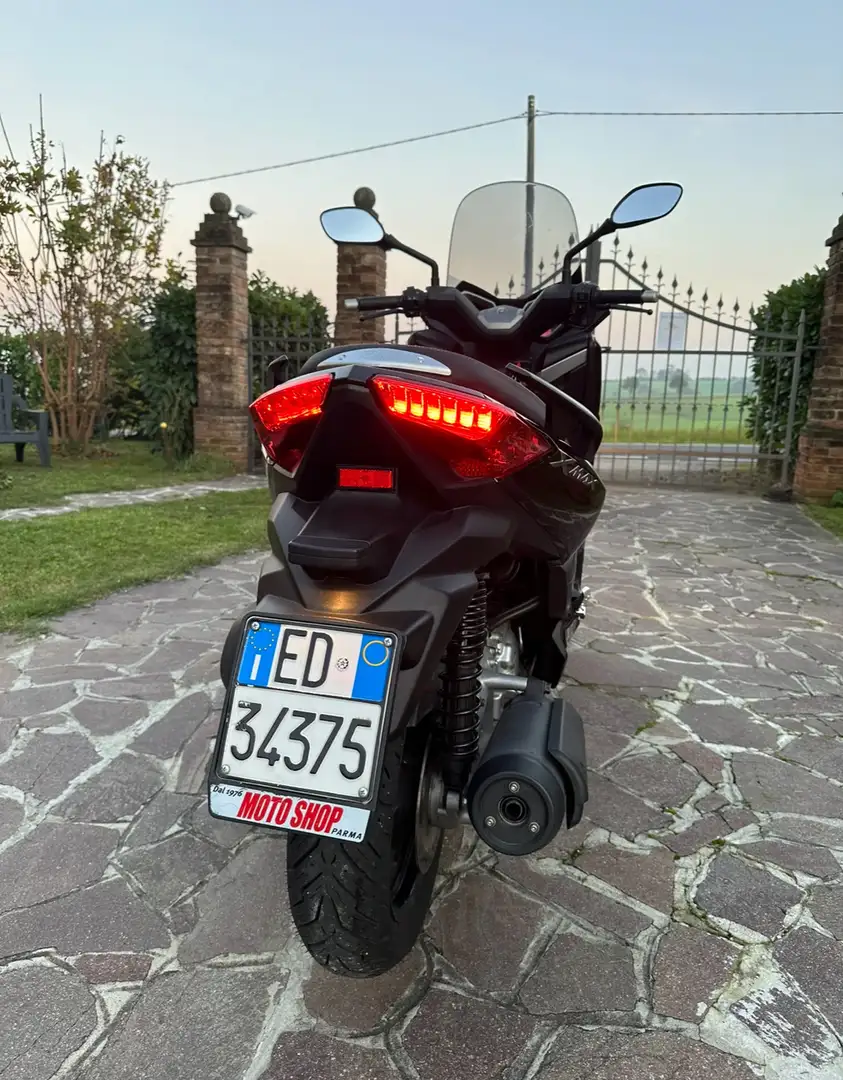 Yamaha X-Max 250 abs Nero - 2