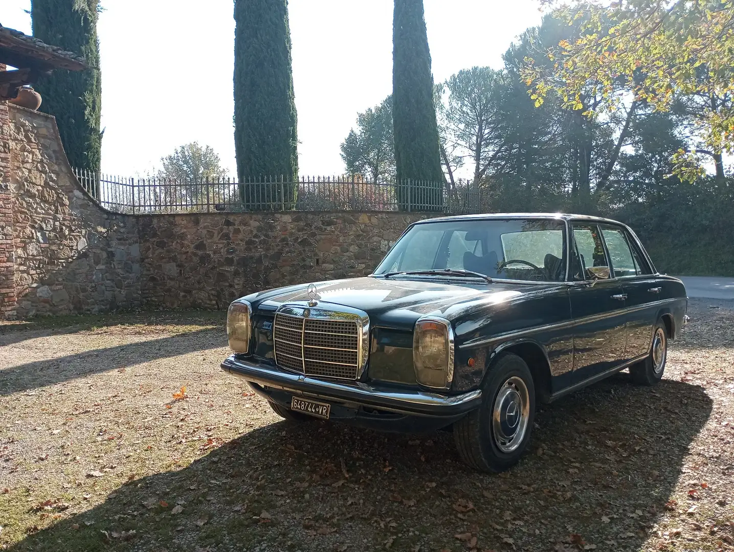 Mercedes-Benz 220 w115/8 diesel220 - 1