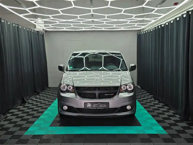 Dodge Grand Caravan GrandCaravan3.6Automatik,7-Sitzer,TÜV/INSP. NEU