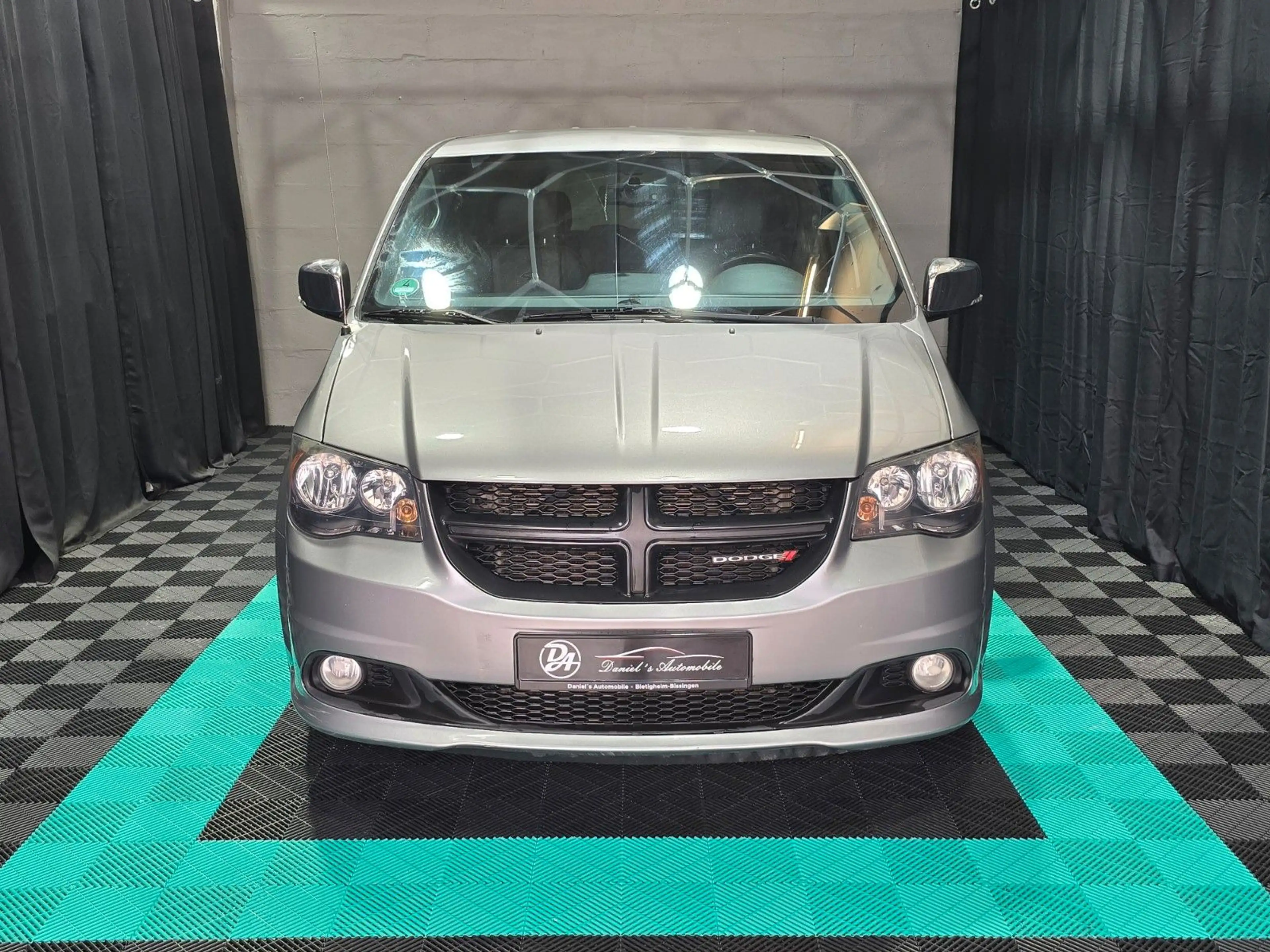 Dodge Grand Caravan GrandCaravan3.6Automatik,7-Sitzer,TÜV/INSP. NEU — photo 2