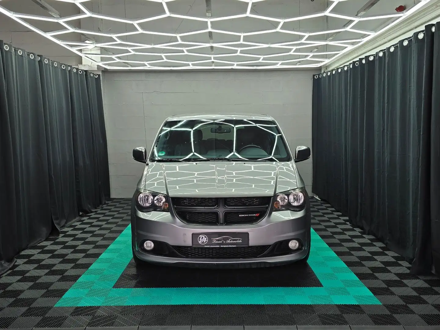 Dodge Grand Caravan GrandCaravan3.6Automatik,7-Sitzer,TÜV/INSP. NEU Argent - 1