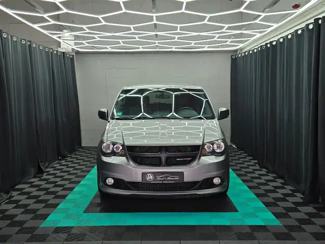 Dodge Grand Caravan GrandCaravan3.6Automatik,7-Sitzer,TÜV/INSP. NEU