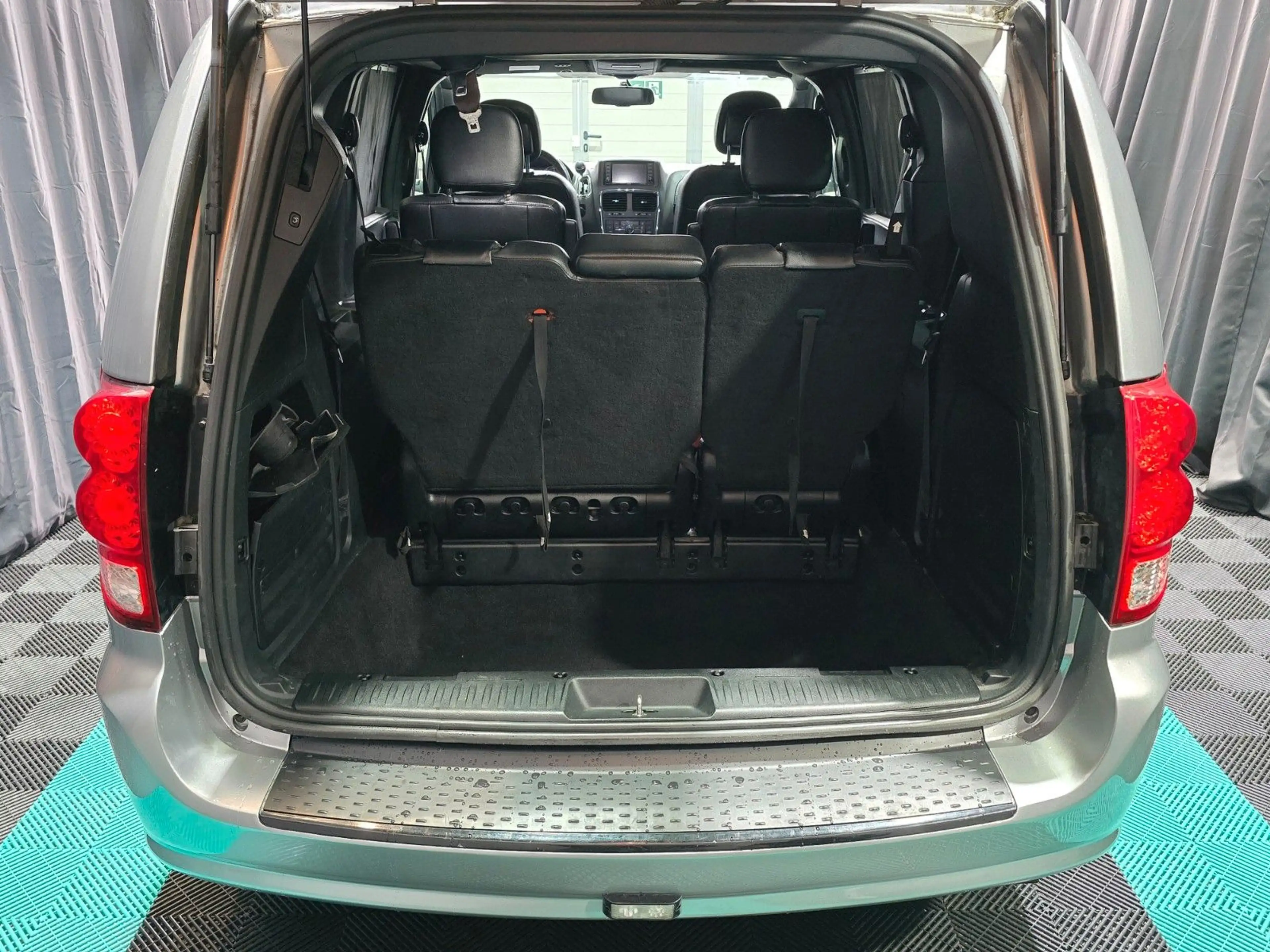 Dodge Grand Caravan GrandCaravan3.6Automatik,7-Sitzer,TÜV/INSP. NEU — photo 7