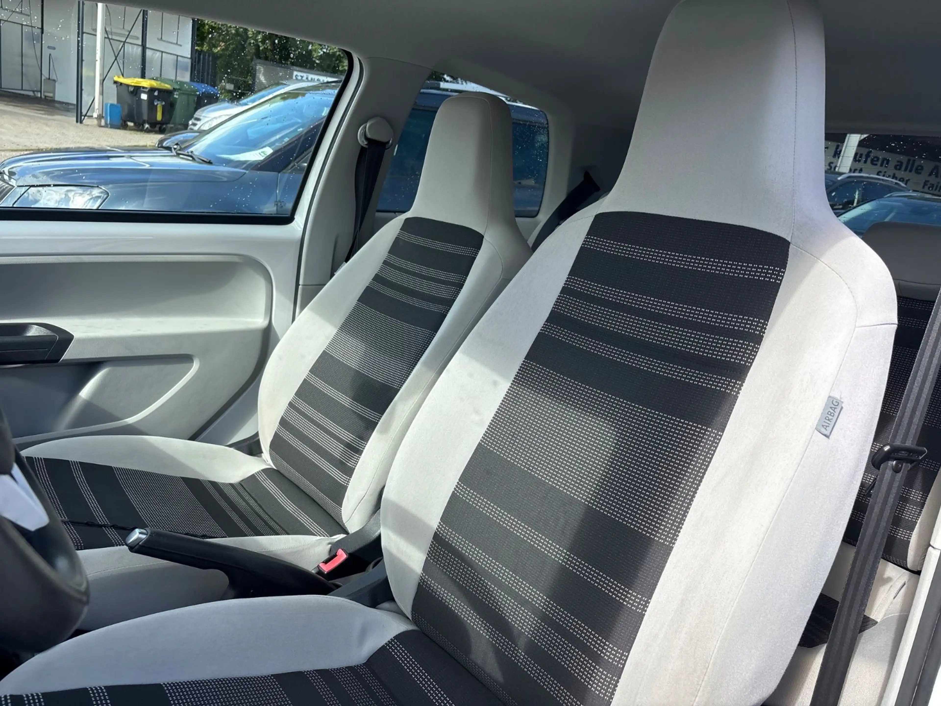SEAT Mii Style Salsa  ** 1. HAND ** — photo 9