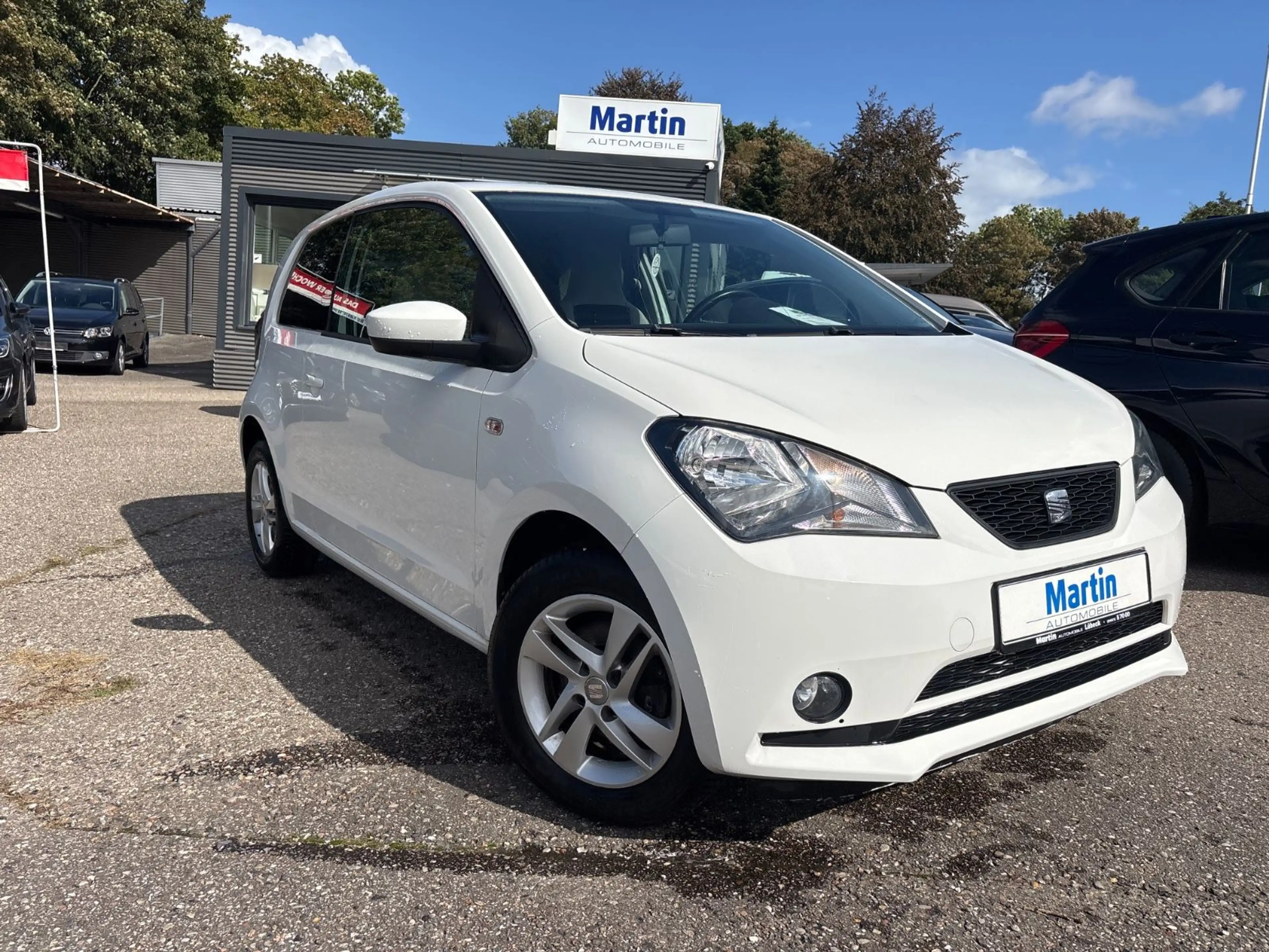 SEAT Mii Style Salsa  ** 1. HAND **