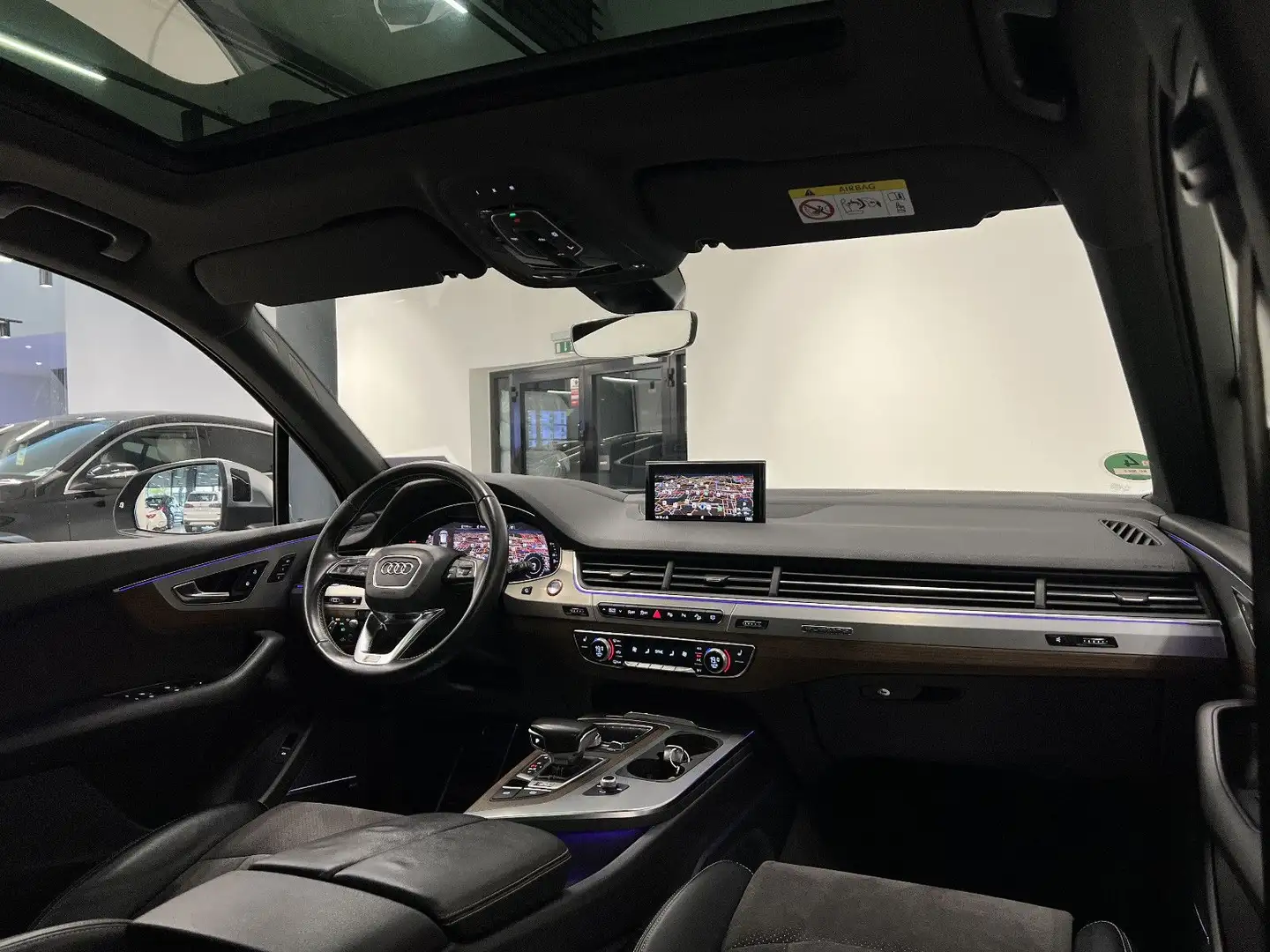 Audi SQ7 4.0|7-SITZ|HUD|NIGHT|360|MEMO|LUFT|PANO|BOSE Schwarz - 2