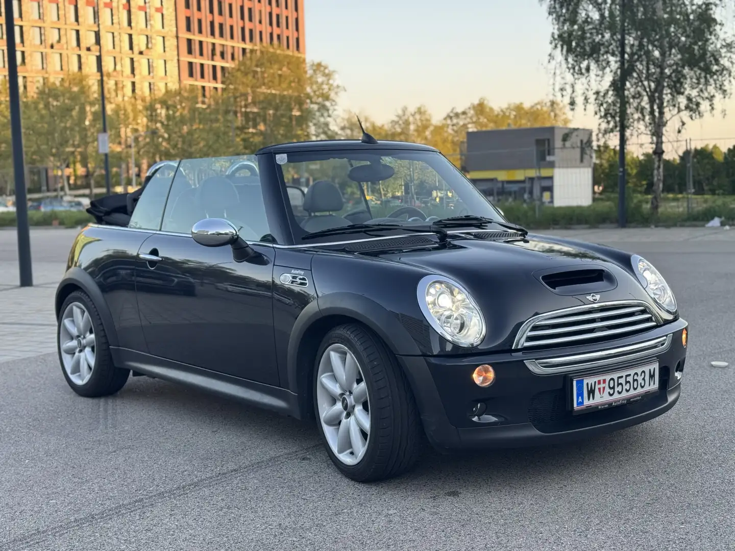 MINI Cooper S Cabrio Austrian Chili - 2