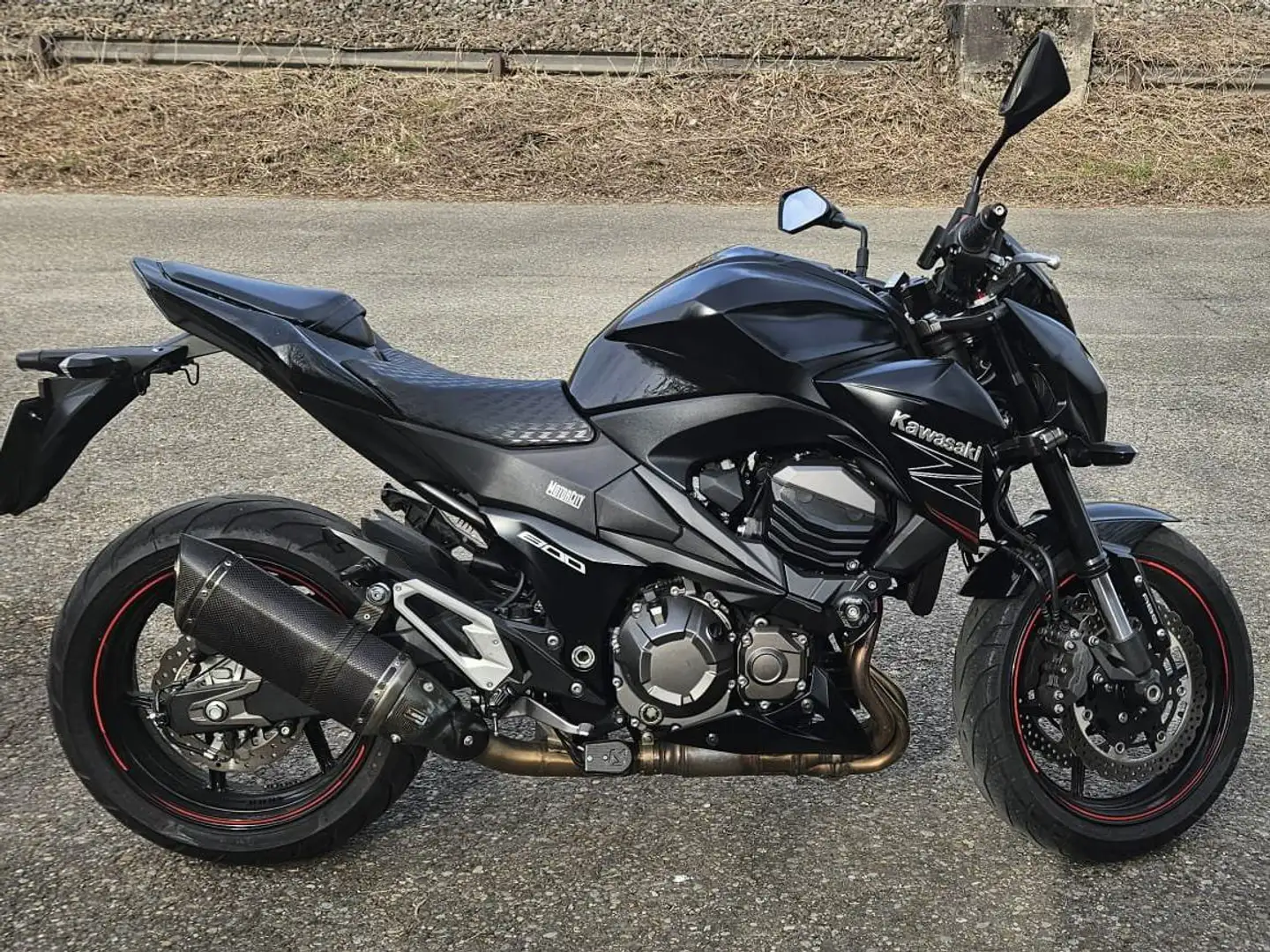 Kawasaki Z 800 Schwarz - 1