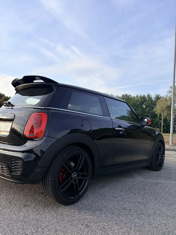MINI Cooper D 1.5 Cooper D — photo 1 of 9