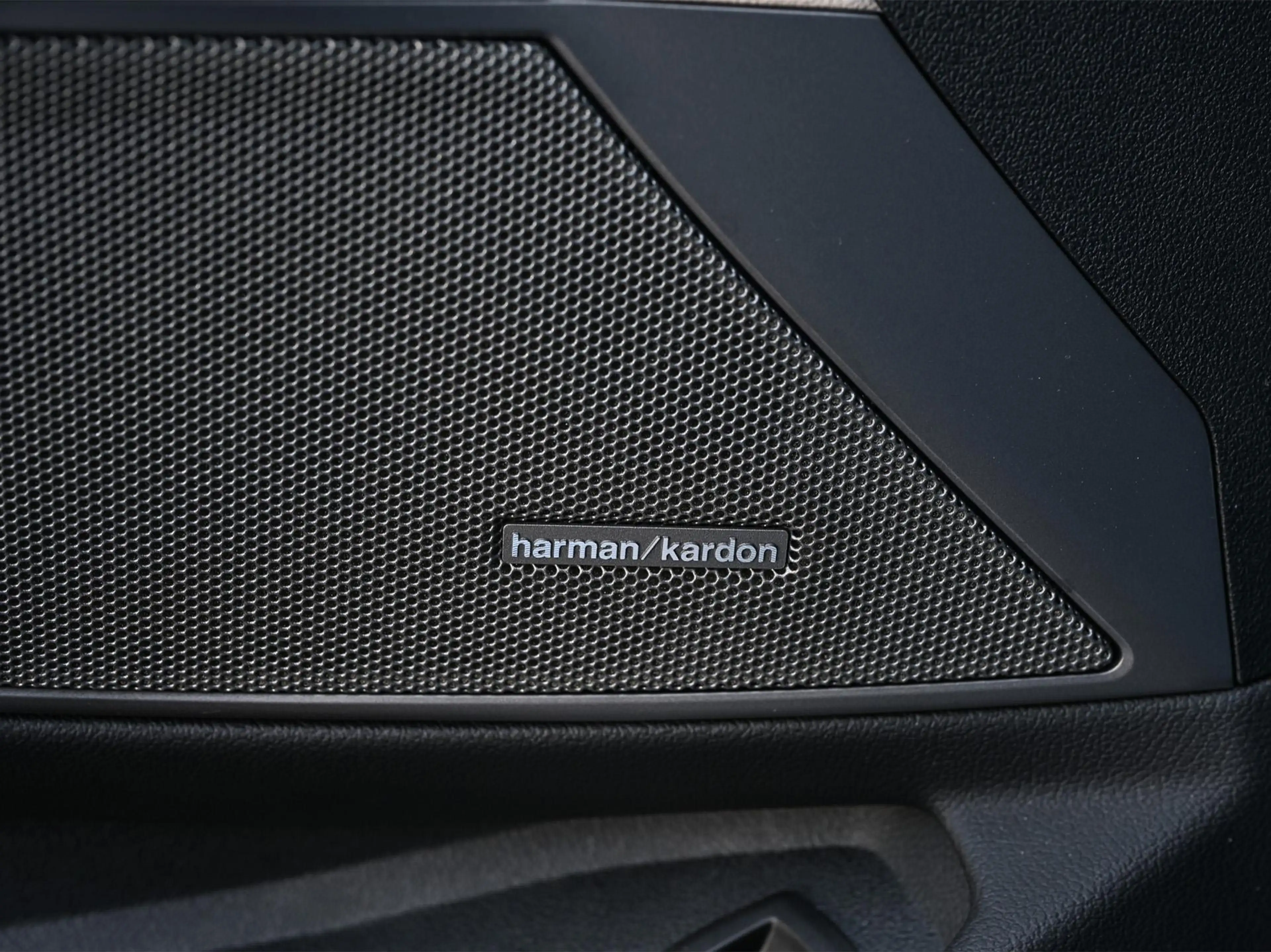 BMW 330 3-serie 330i High Executive M-Sport Pro | Panorama — photo 3