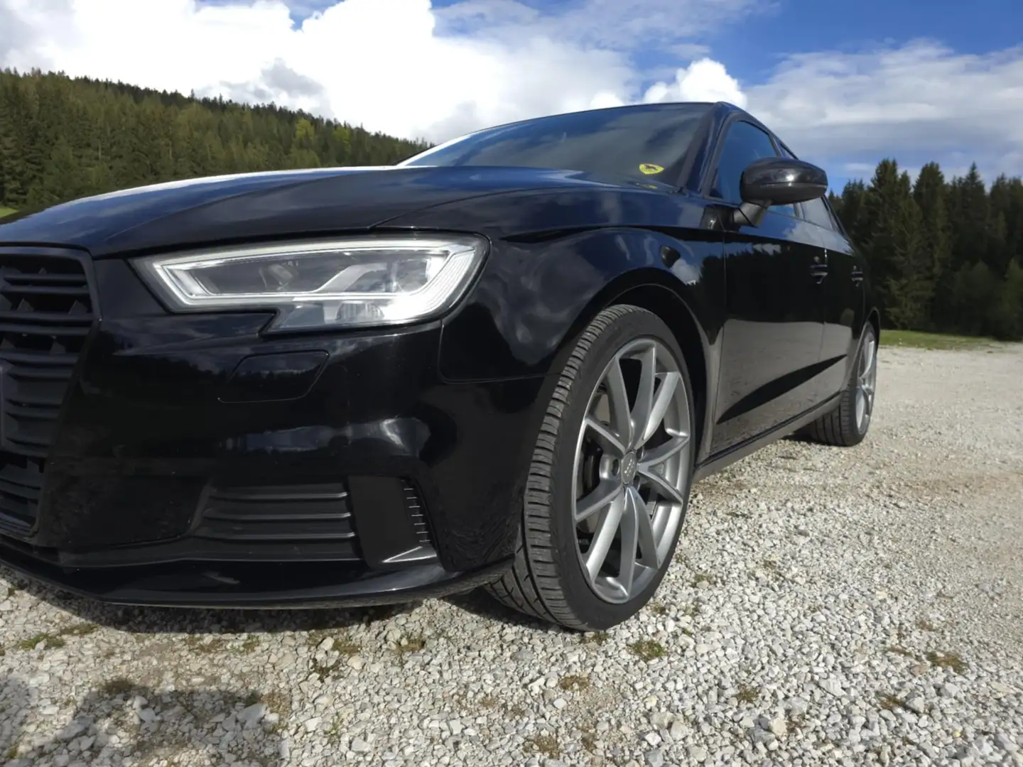 Audi A3 Sportback Schwarz - 2