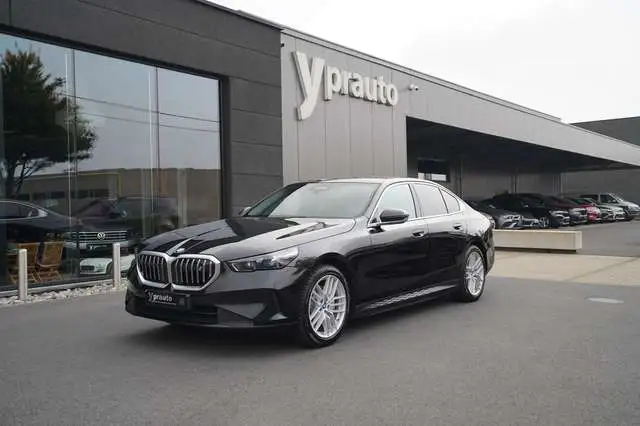 BMW i5 i5 eDrive40 Camera DAB 19" Privacy Leder Sportseat