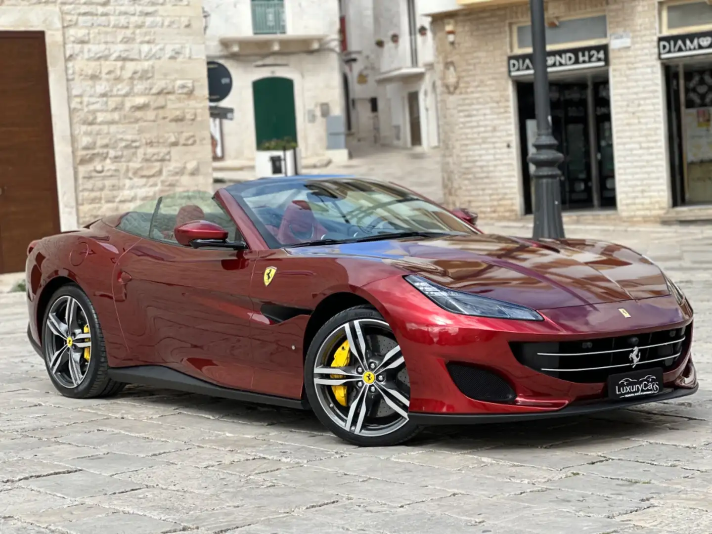 Ferrari Portofino 3.9 600 CV CARBON PACK ATELIER Šedá - 1