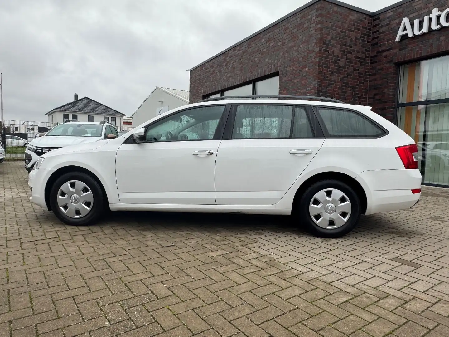 Skoda Octavia Active *Klima*Navi* Weiß - 2