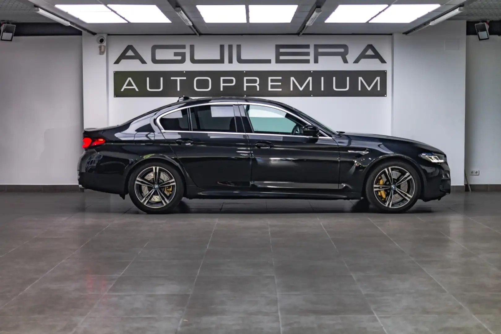 BMW M5 M5A Negro - 2